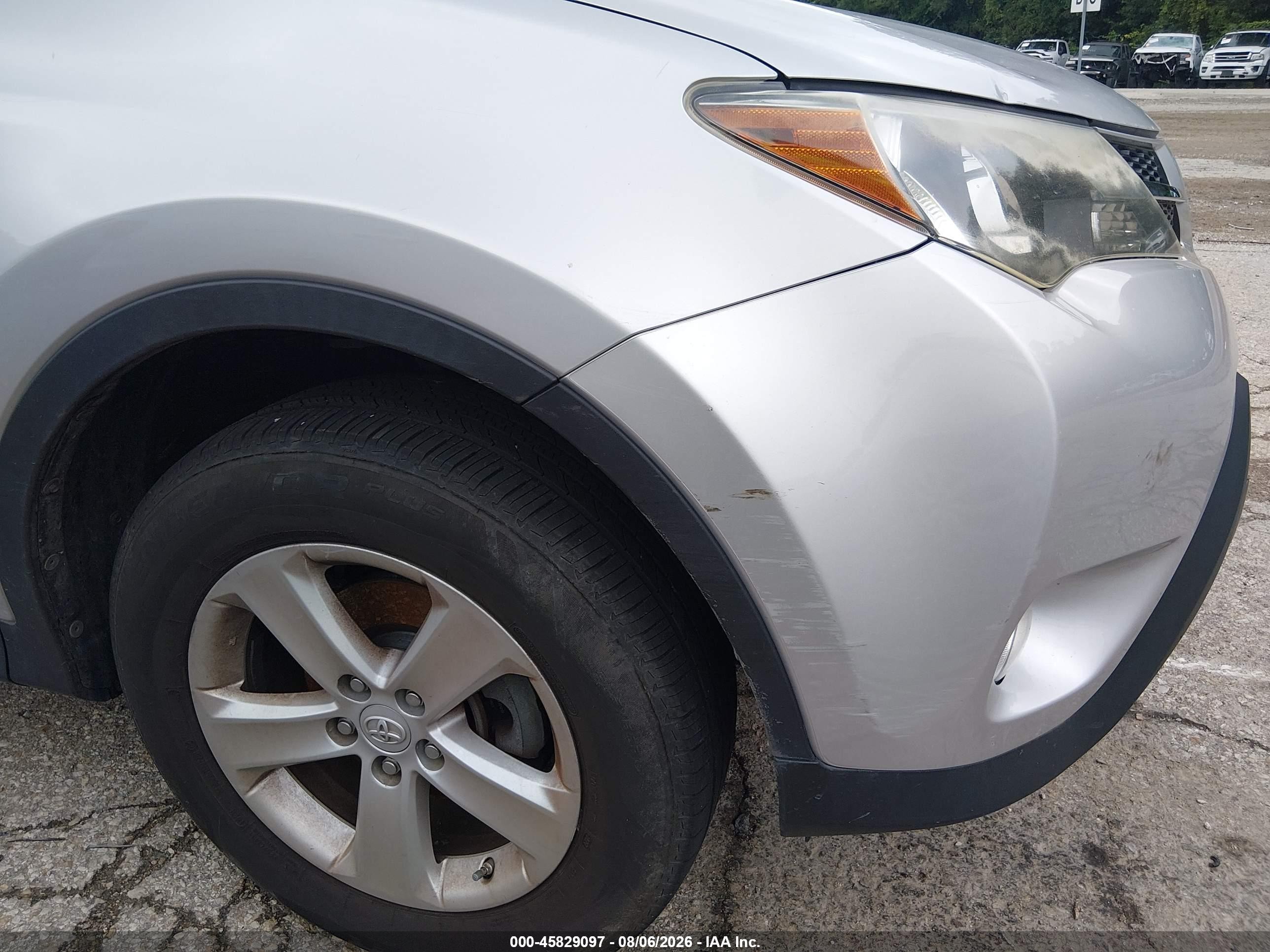 2013 Toyota Rav4 Xle Серебряный vin: JTMWFREVXDD007439