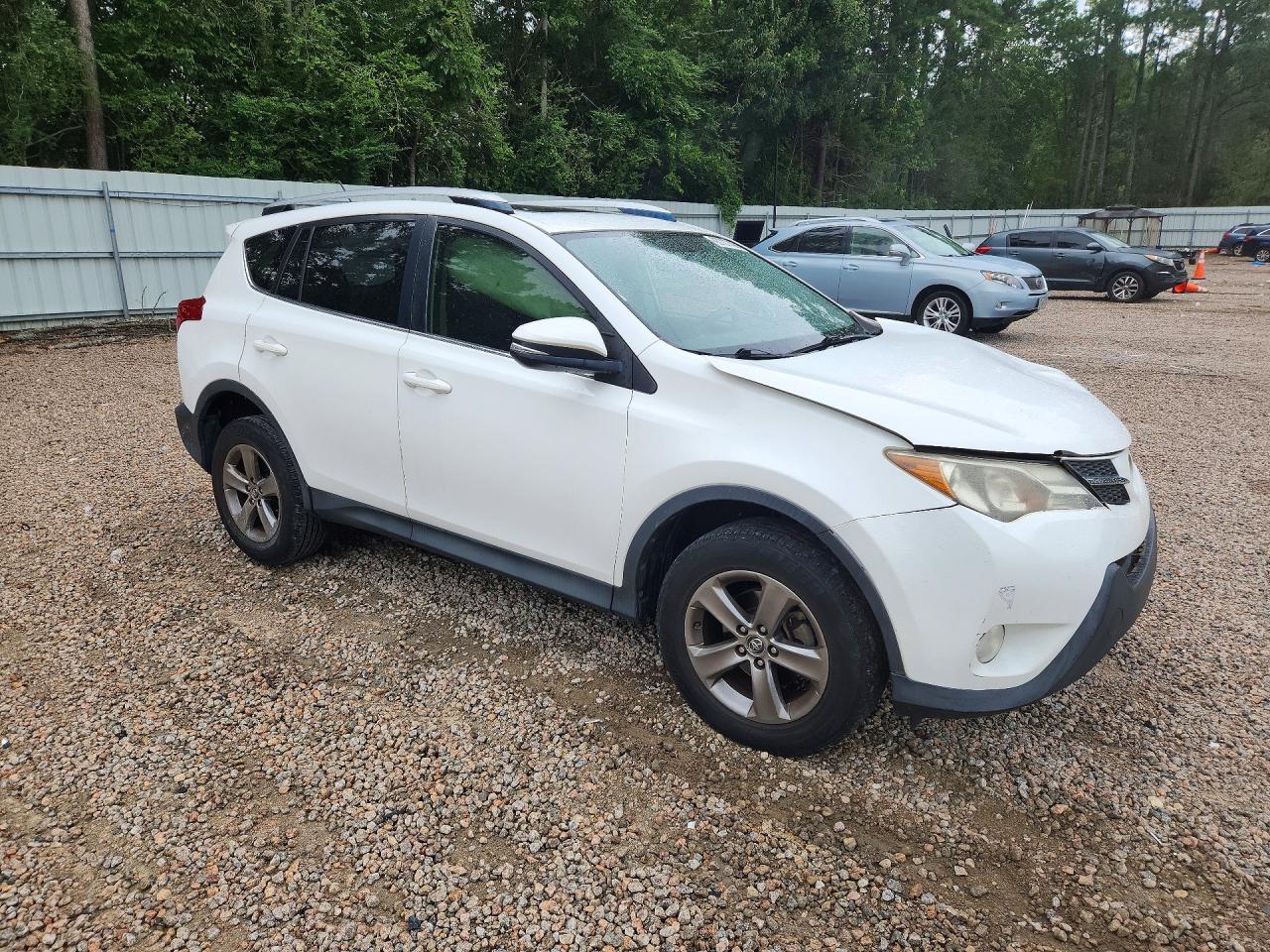 2015 Toyota Rav4 Xle White vin: JTMWFREVXFD070981
