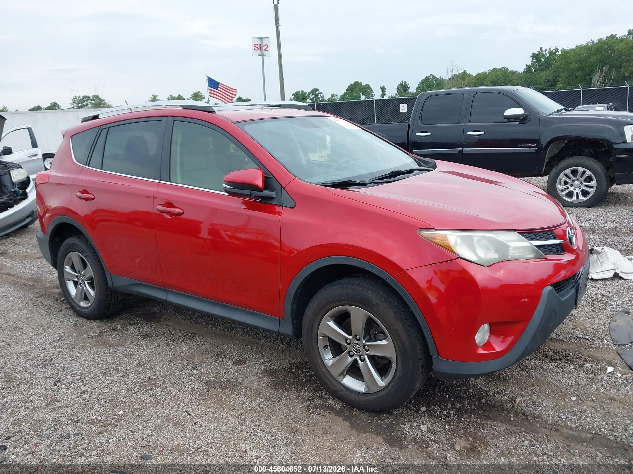 2015 Toyota Rav4 Xle Красный vin: JTMWFREVXFD076232