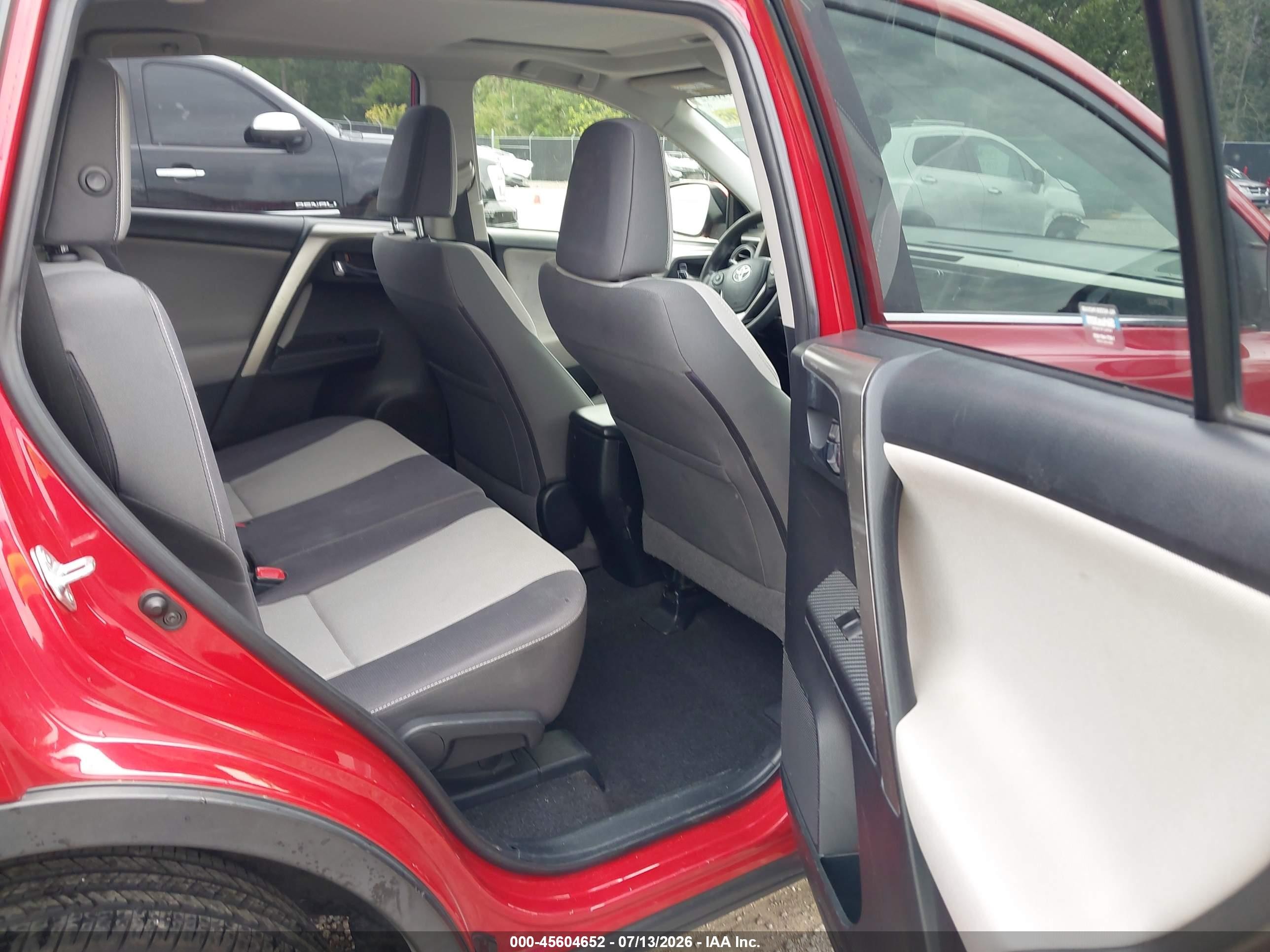2015 Toyota Rav4 Xle Red vin: JTMWFREVXFD076232