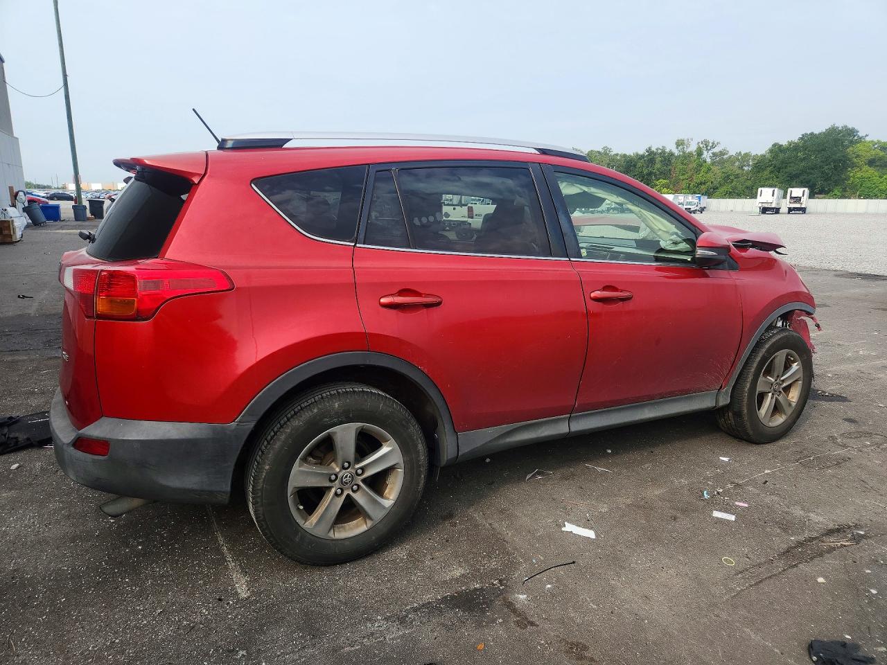 2015 Toyota Rav4 Xle Красный vin: JTMWFREVXFD079261