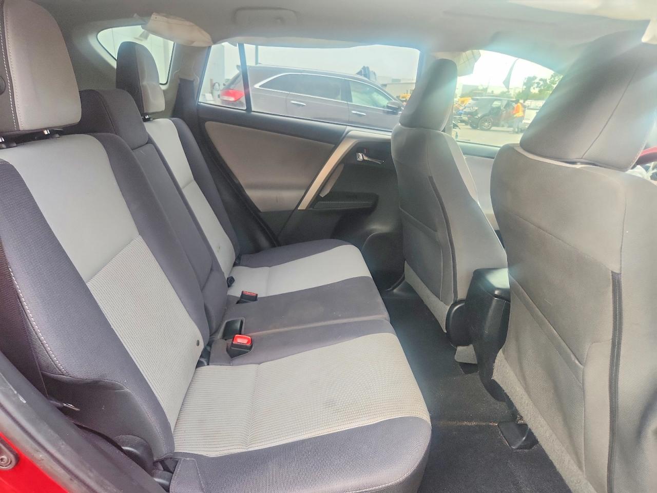 2015 Toyota Rav4 Xle Красный vin: JTMWFREVXFD079261