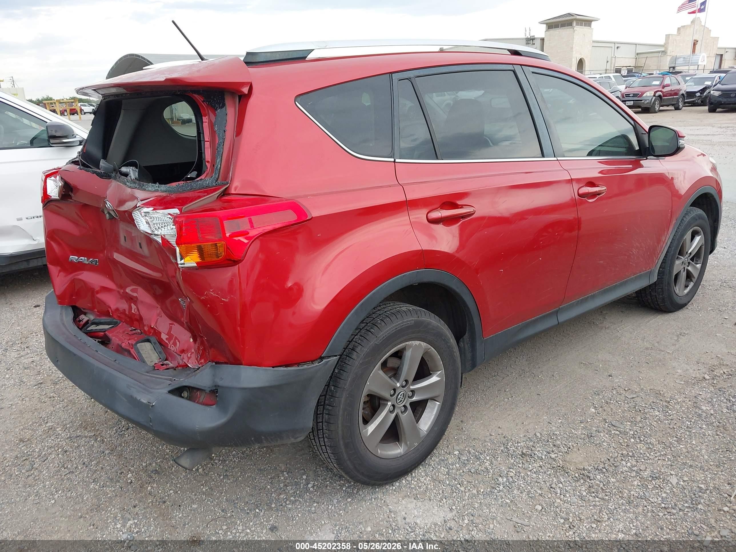 2015 Toyota Rav4 Xle Red vin: JTMWFREVXFJ038565