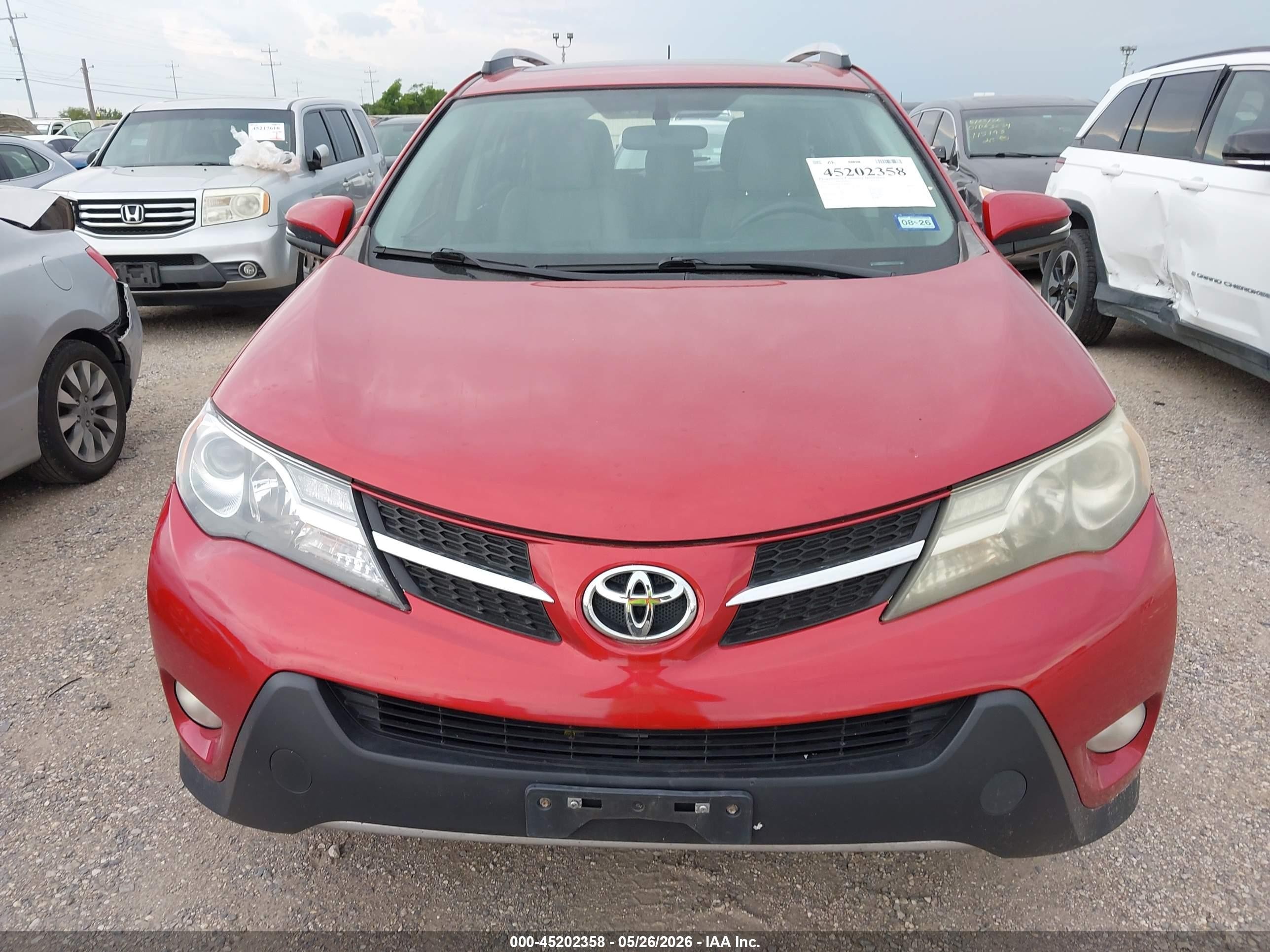 2015 Toyota Rav4 Xle Red vin: JTMWFREVXFJ038565