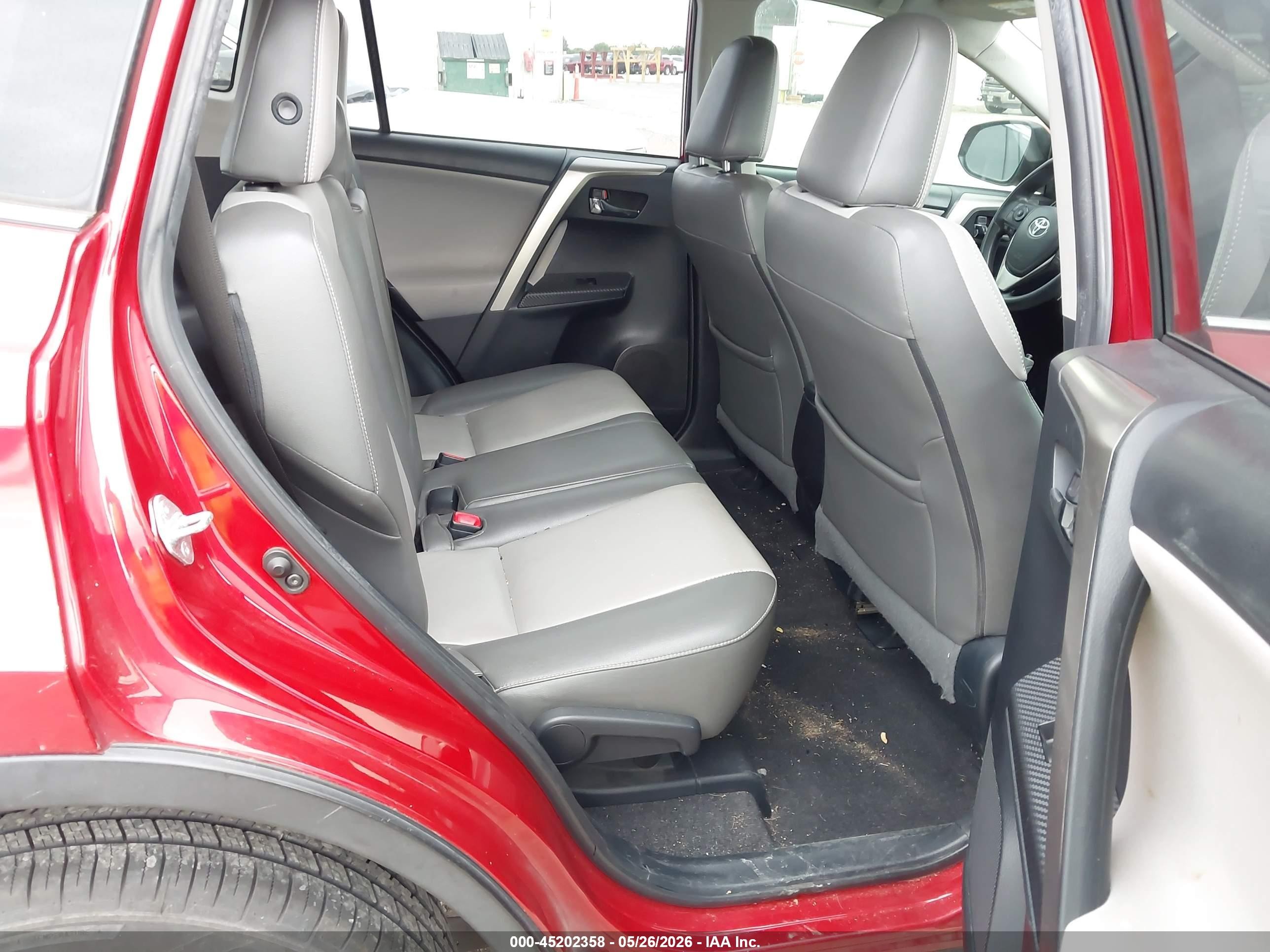 2015 Toyota Rav4 Xle Red vin: JTMWFREVXFJ038565