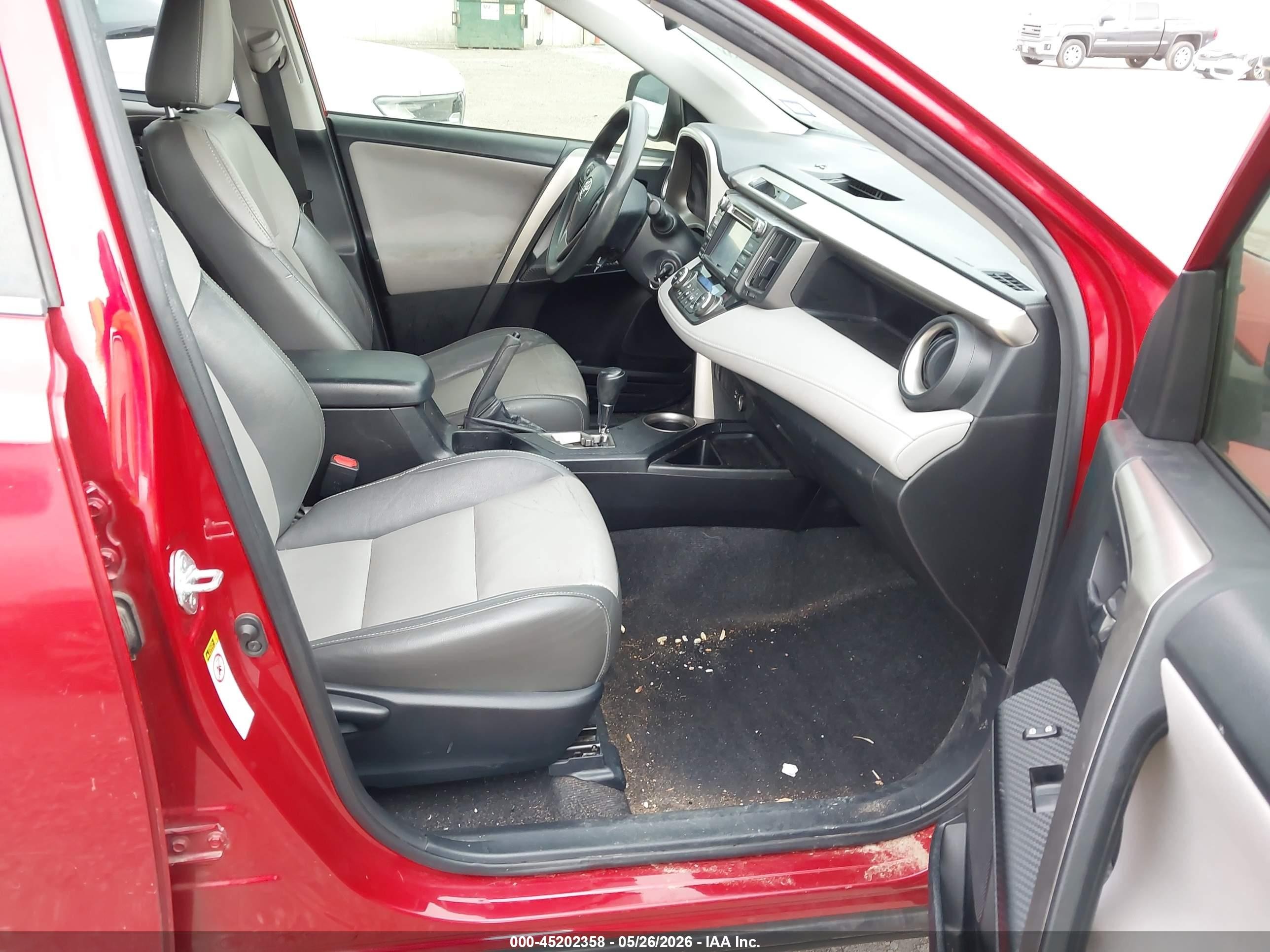 2015 Toyota Rav4 Xle Red vin: JTMWFREVXFJ038565