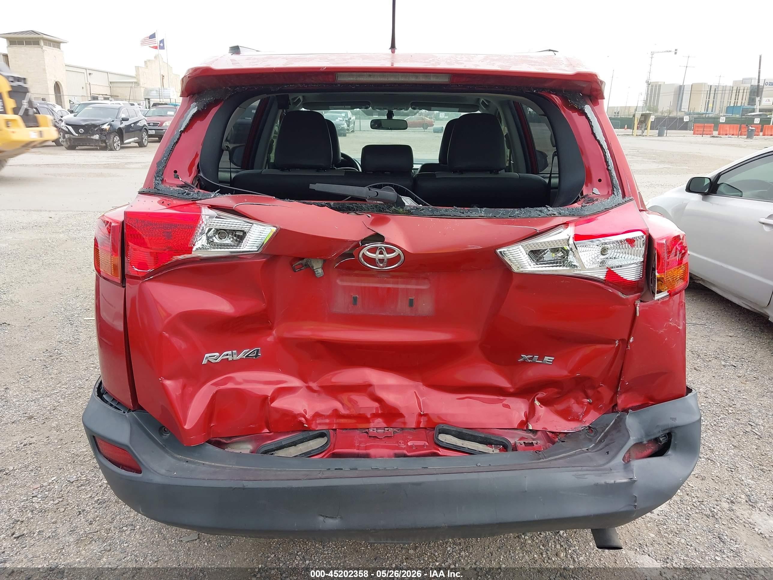 2015 Toyota Rav4 Xle Red vin: JTMWFREVXFJ038565