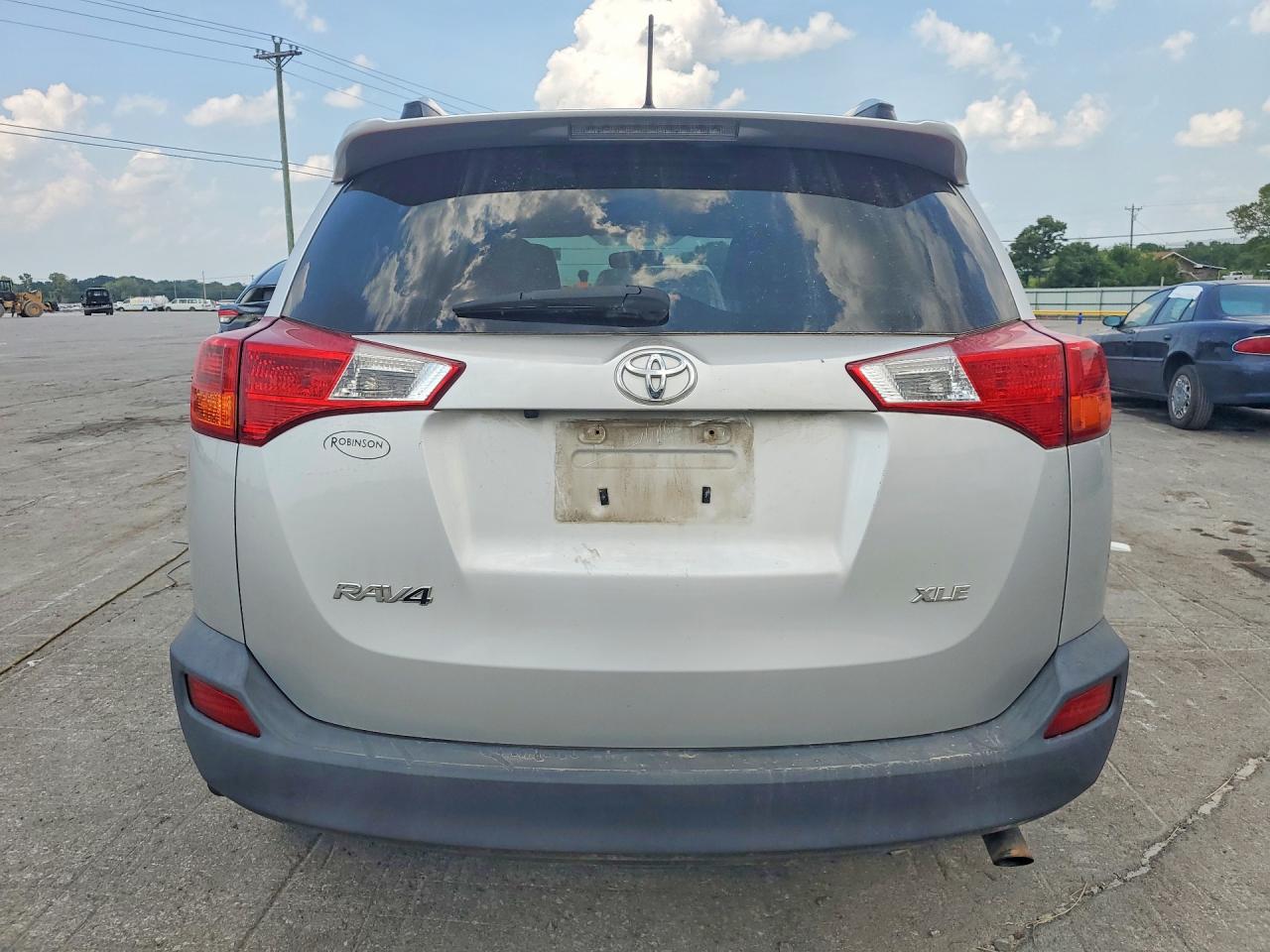 2015 Toyota Rav4 Xle Silver vin: JTMWFREVXFJ056404