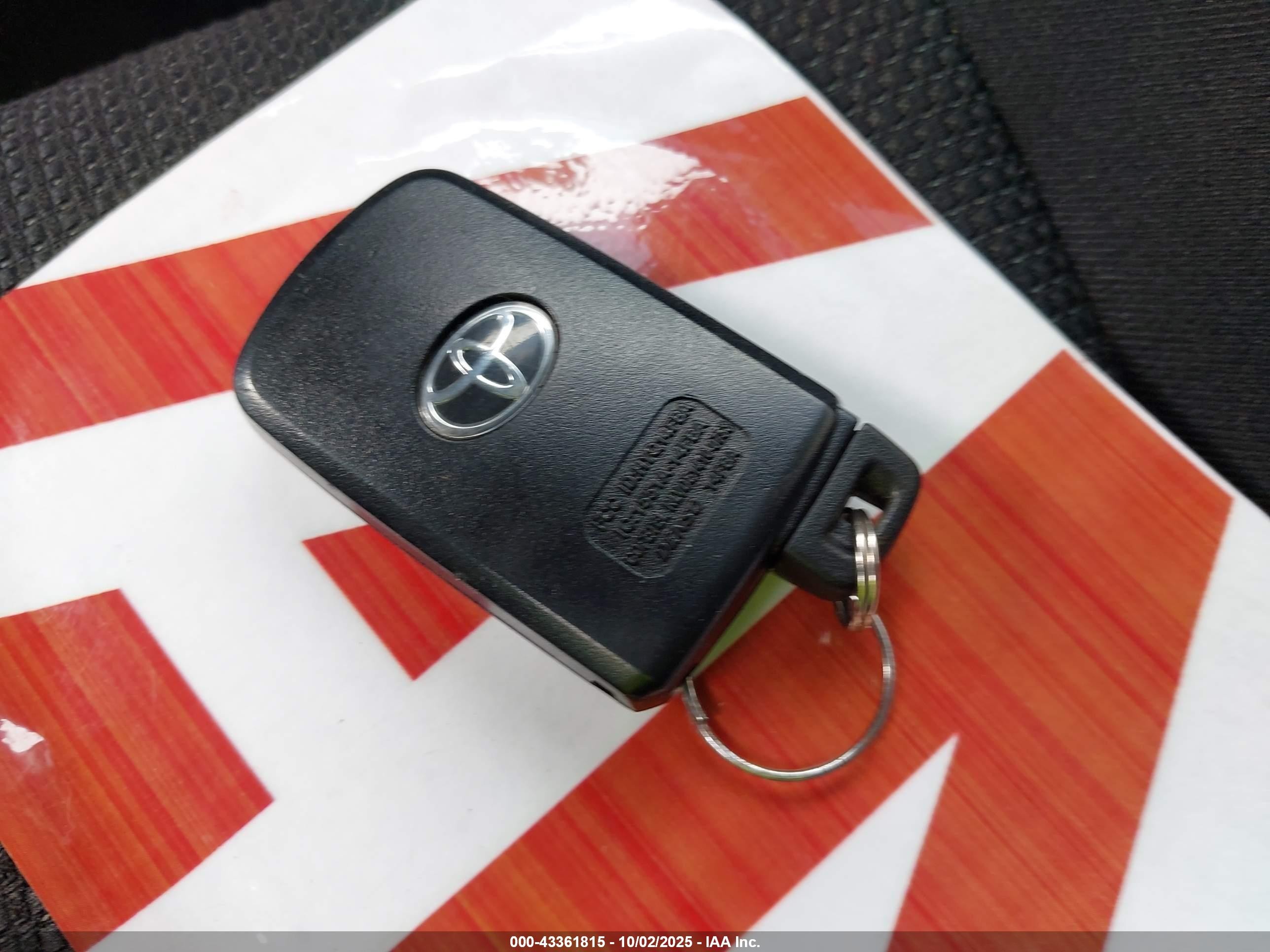2018 Toyota Rav4 Xle Gray vin: JTMWFREVXJJ163915
