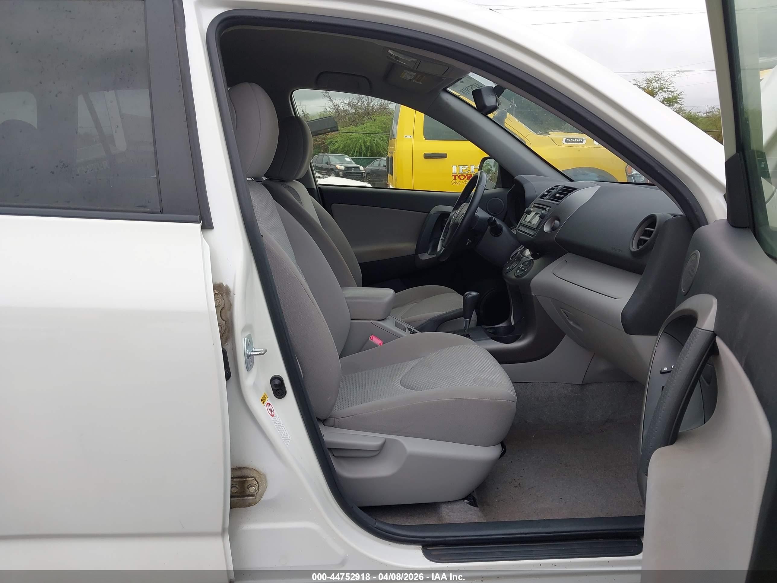 2012 Toyota Rav4 Limited White vin: JTMXF4DV2C5049184