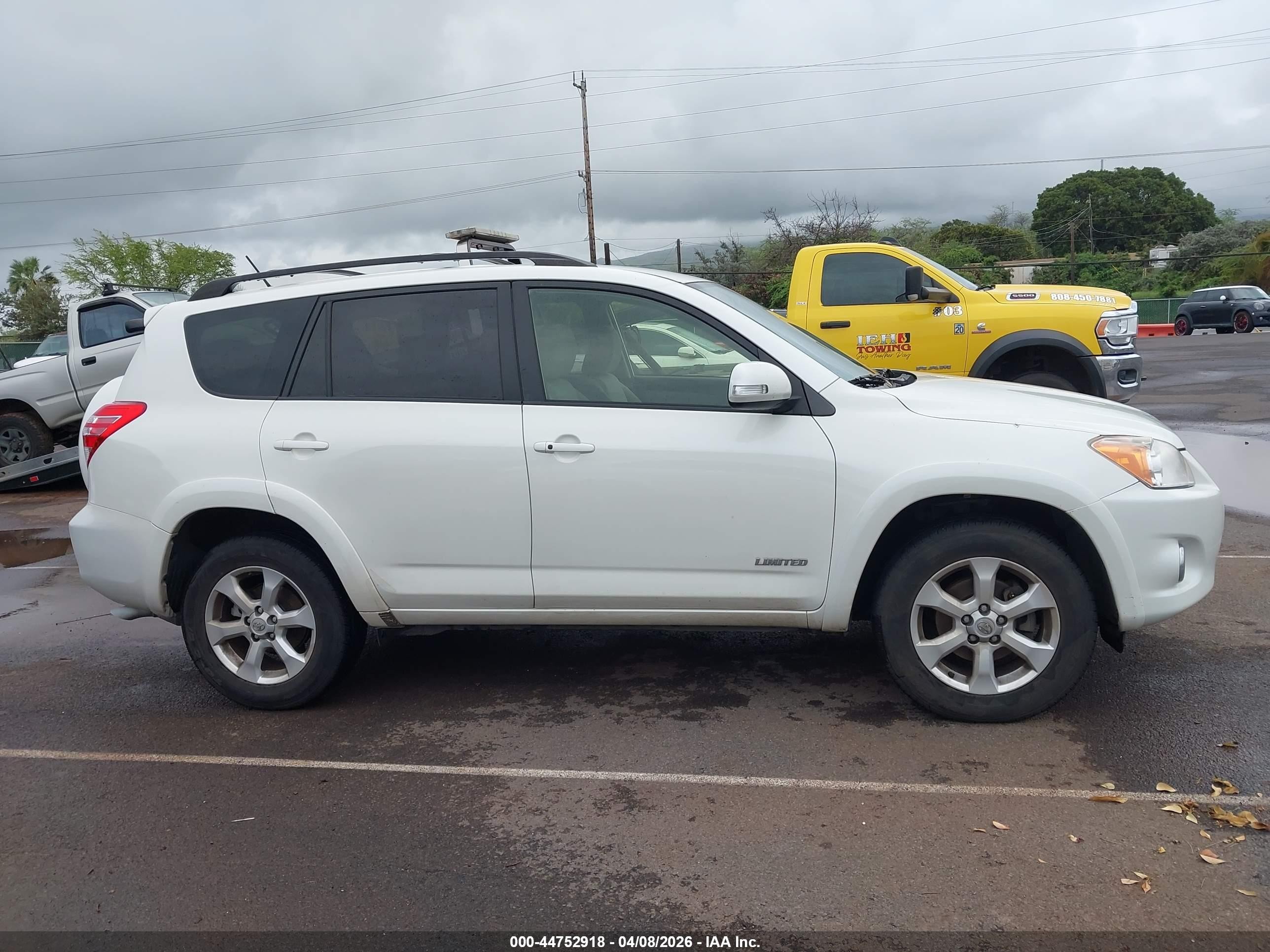 2012 Toyota Rav4 Limited White vin: JTMXF4DV2C5049184