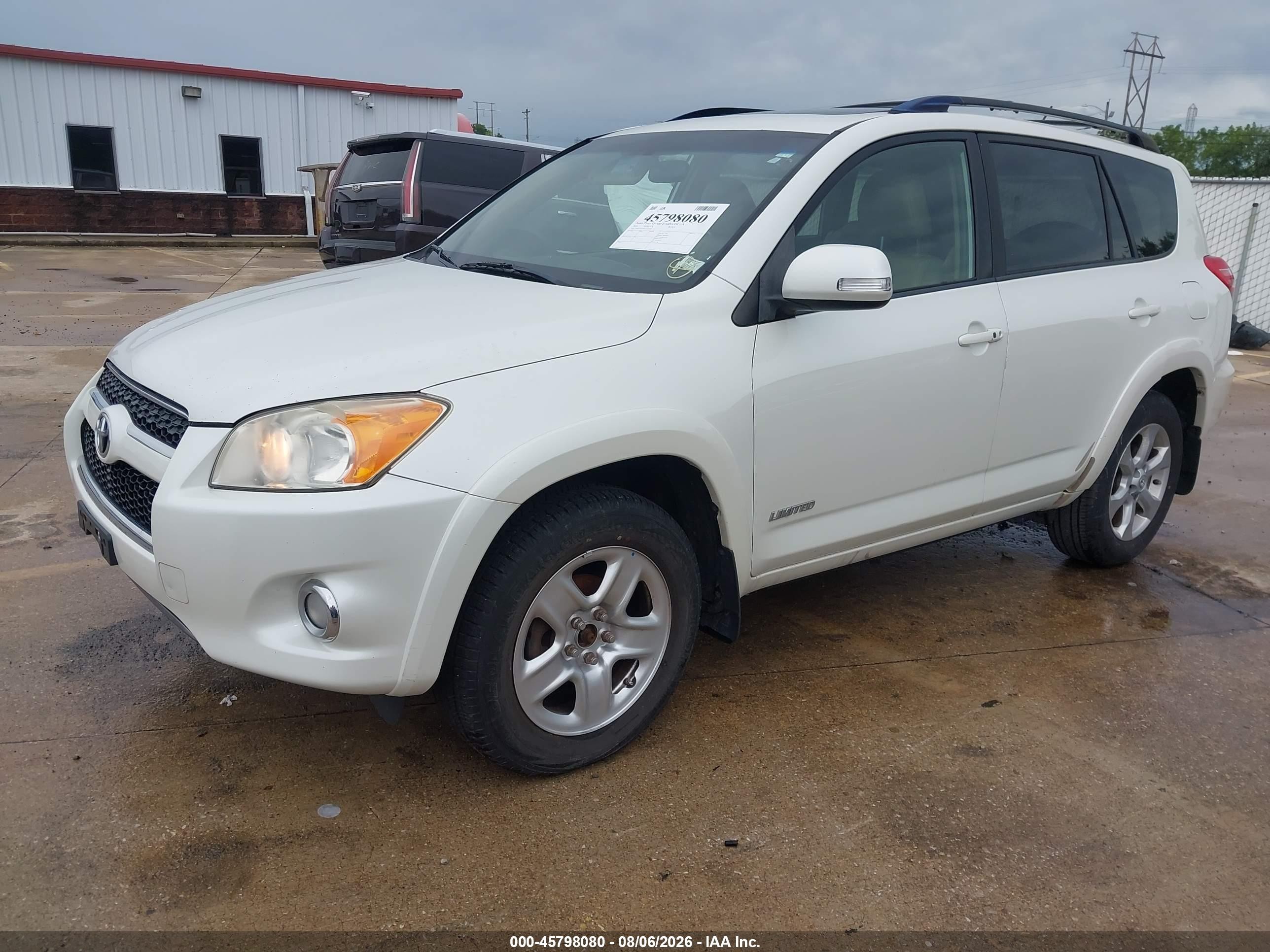 2010 Toyota Rav4 Limited White vin: JTMYF4DV0A5022678