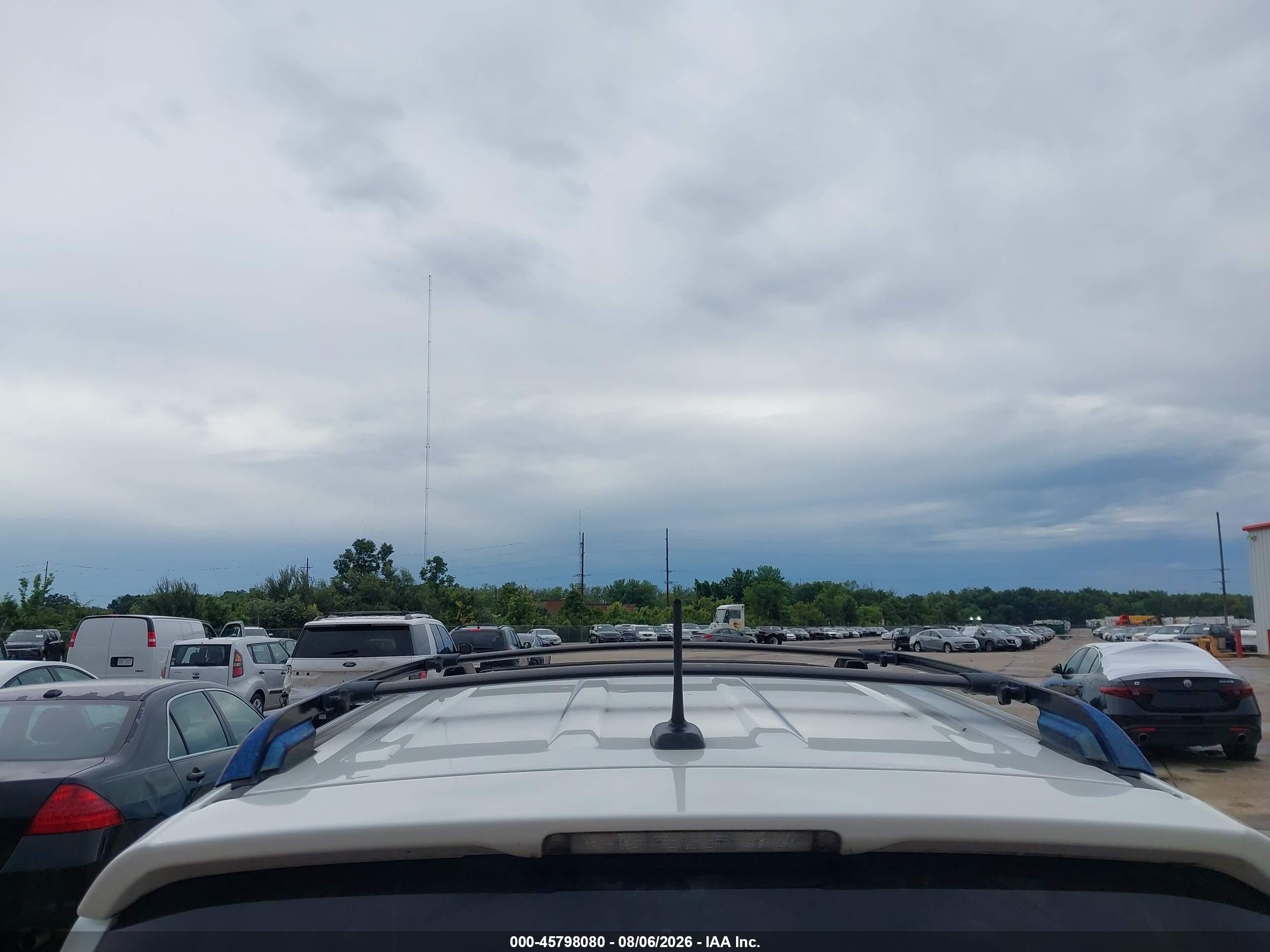 2010 Toyota Rav4 Limited White vin: JTMYF4DV0A5022678
