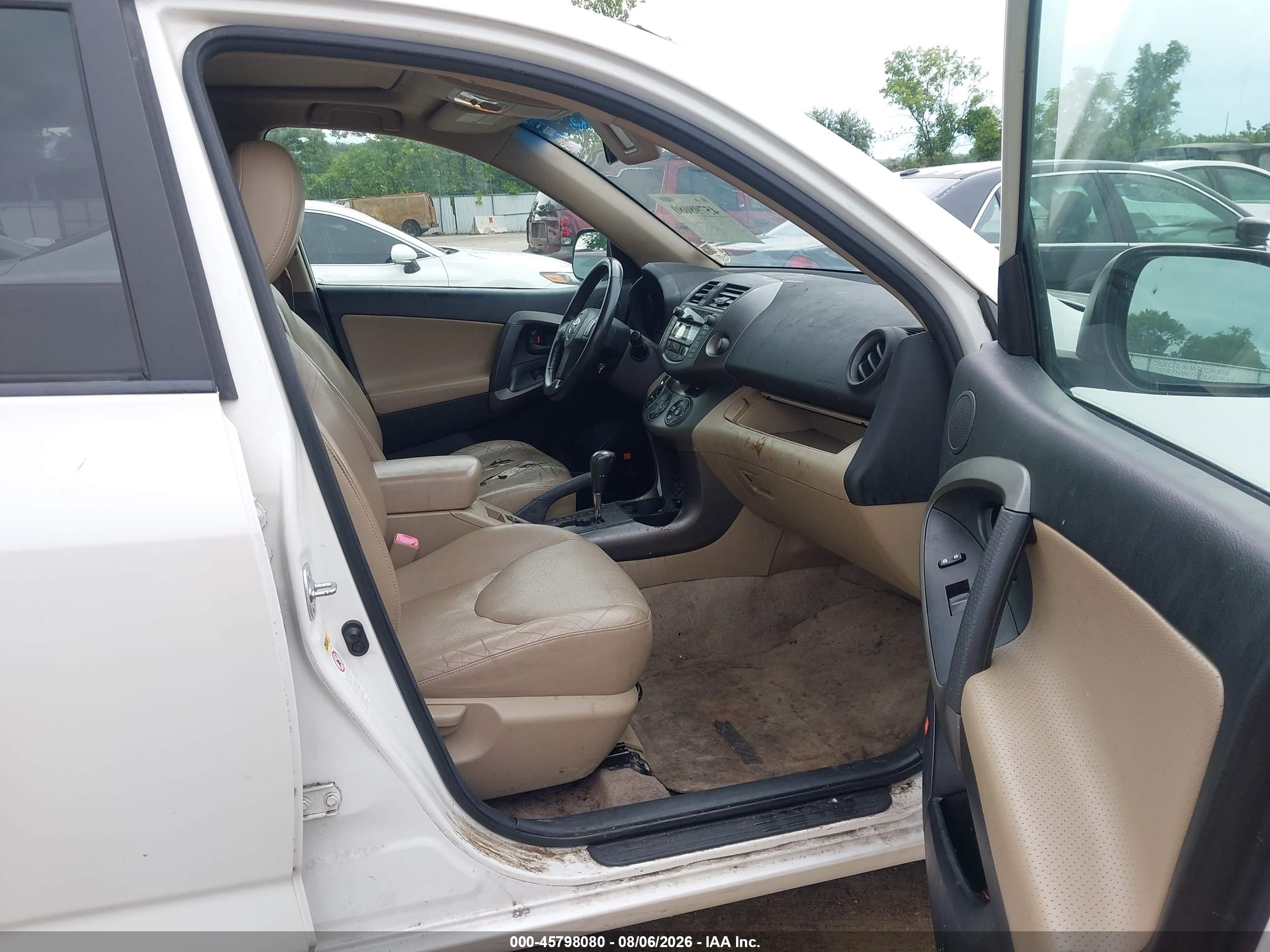 2010 Toyota Rav4 Limited White vin: JTMYF4DV0A5022678