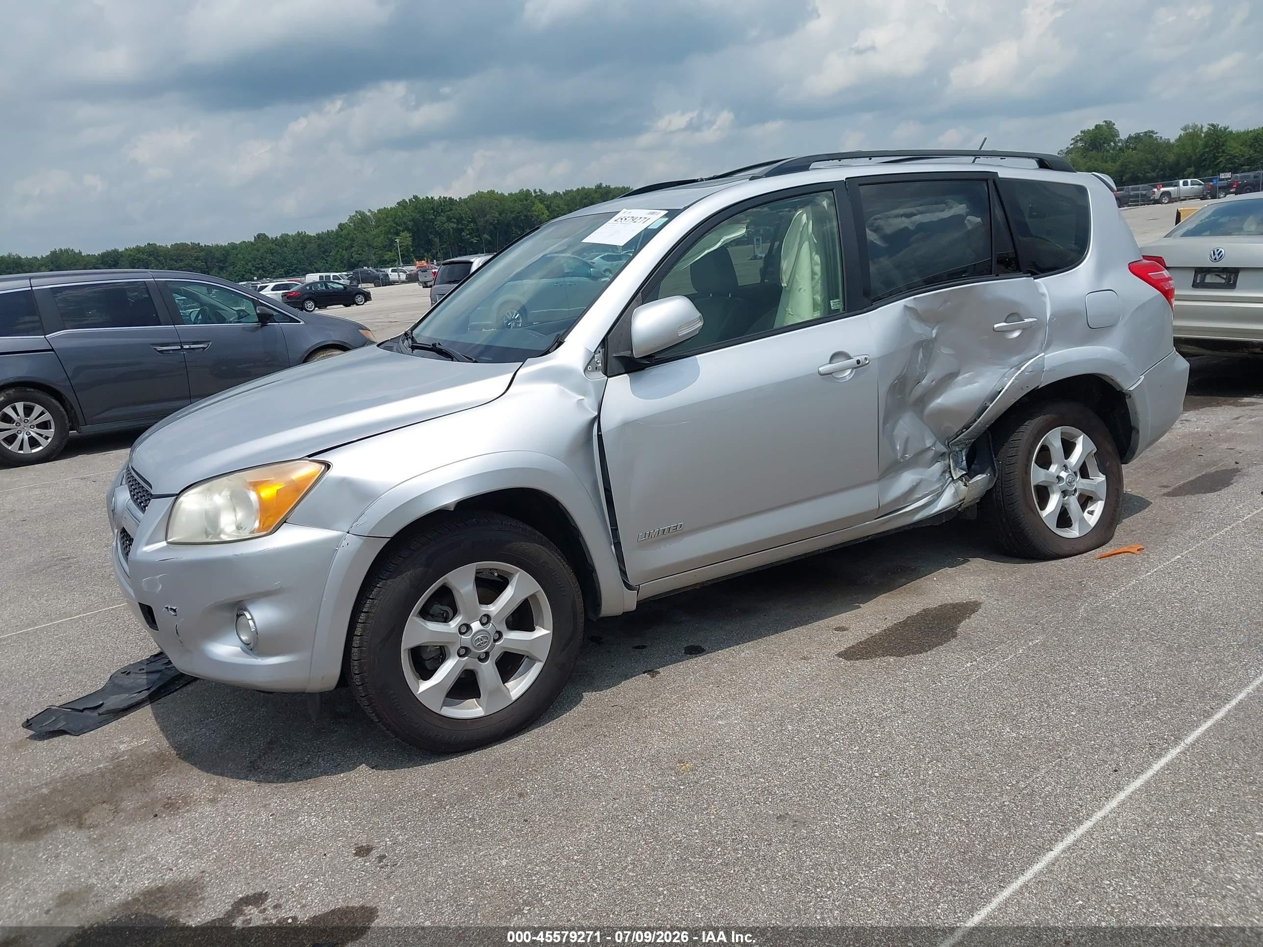 2012 Toyota Rav4 Limited Серебряный vin: JTMYF4DVXCD032658