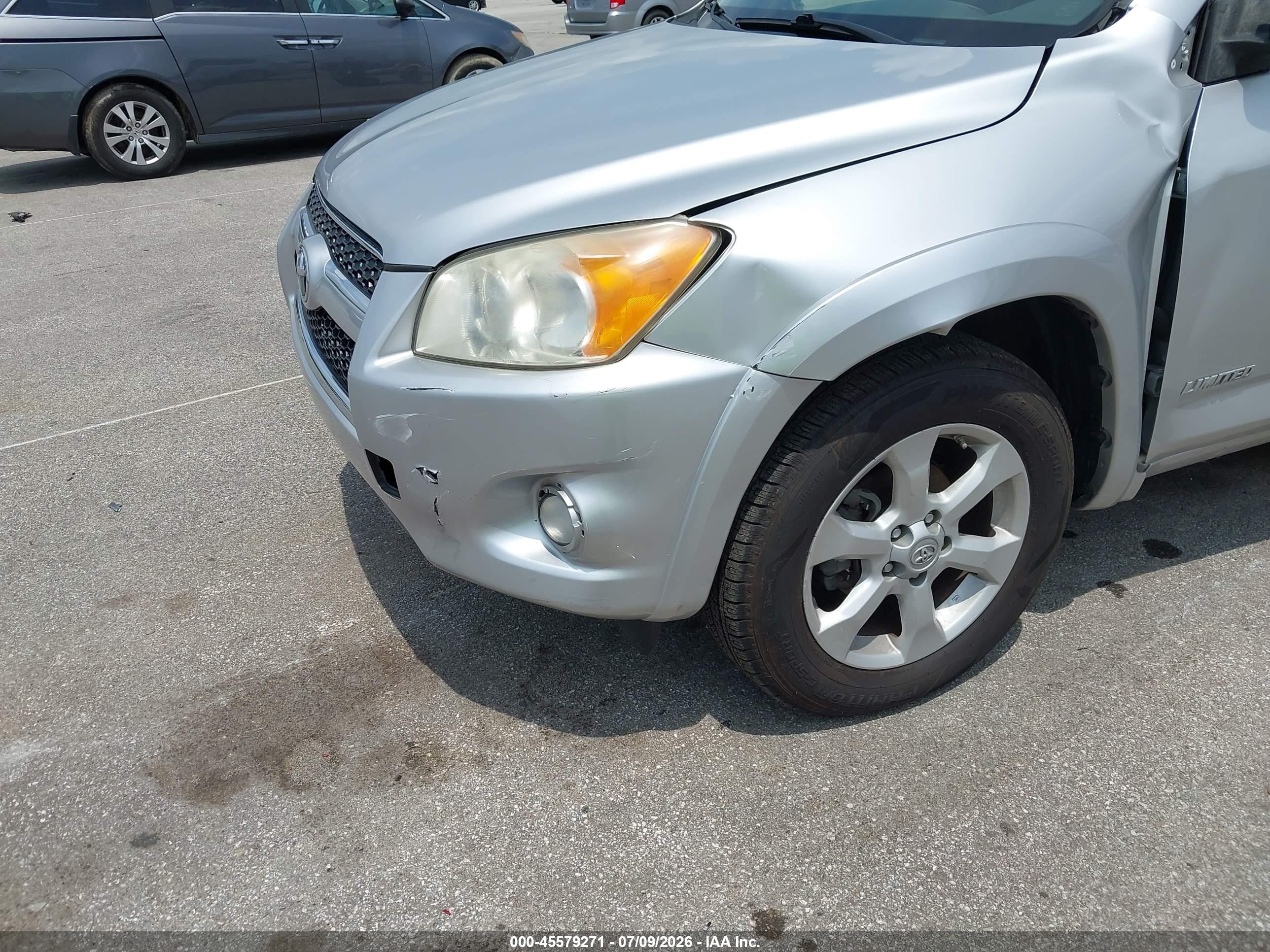 2012 Toyota Rav4 Limited Серебряный vin: JTMYF4DVXCD032658