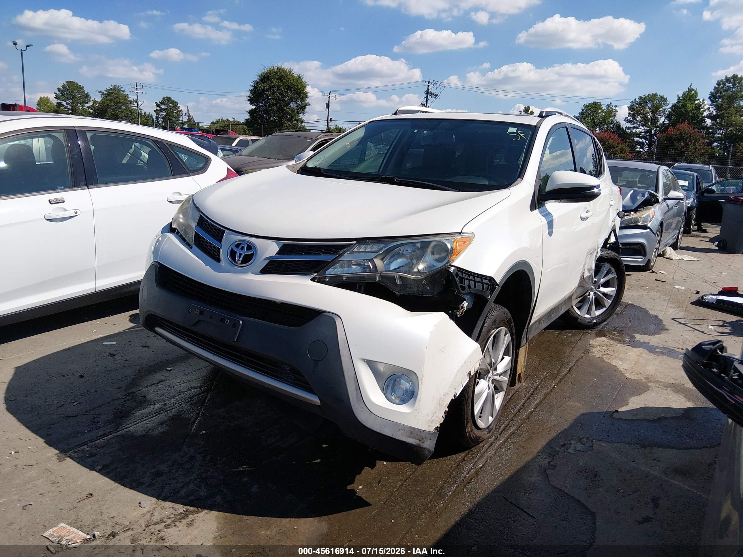 2013 Toyota Rav4 Limited White vin: JTMYFREV0DD015638