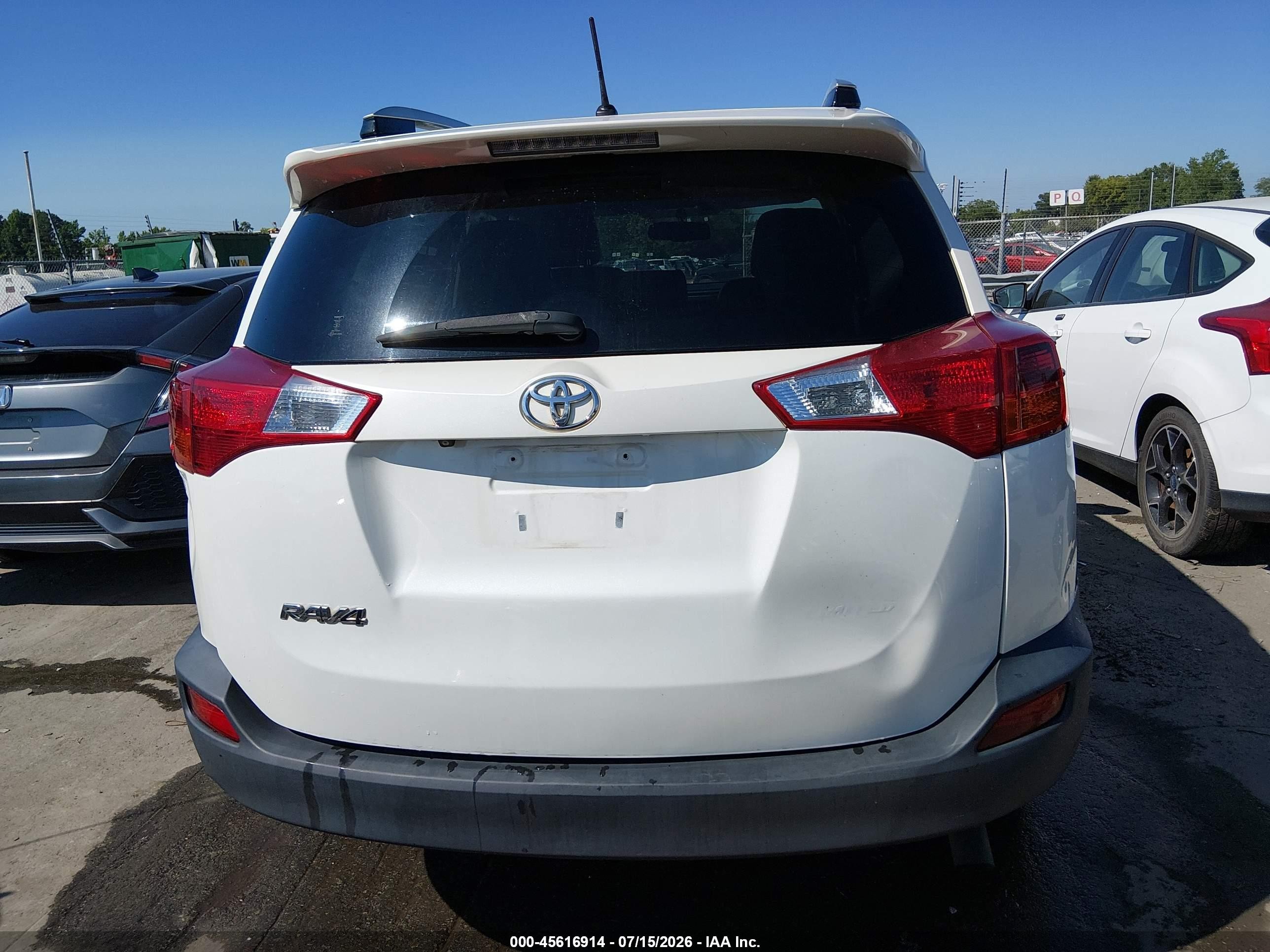 2013 Toyota Rav4 Limited White vin: JTMYFREV0DD015638