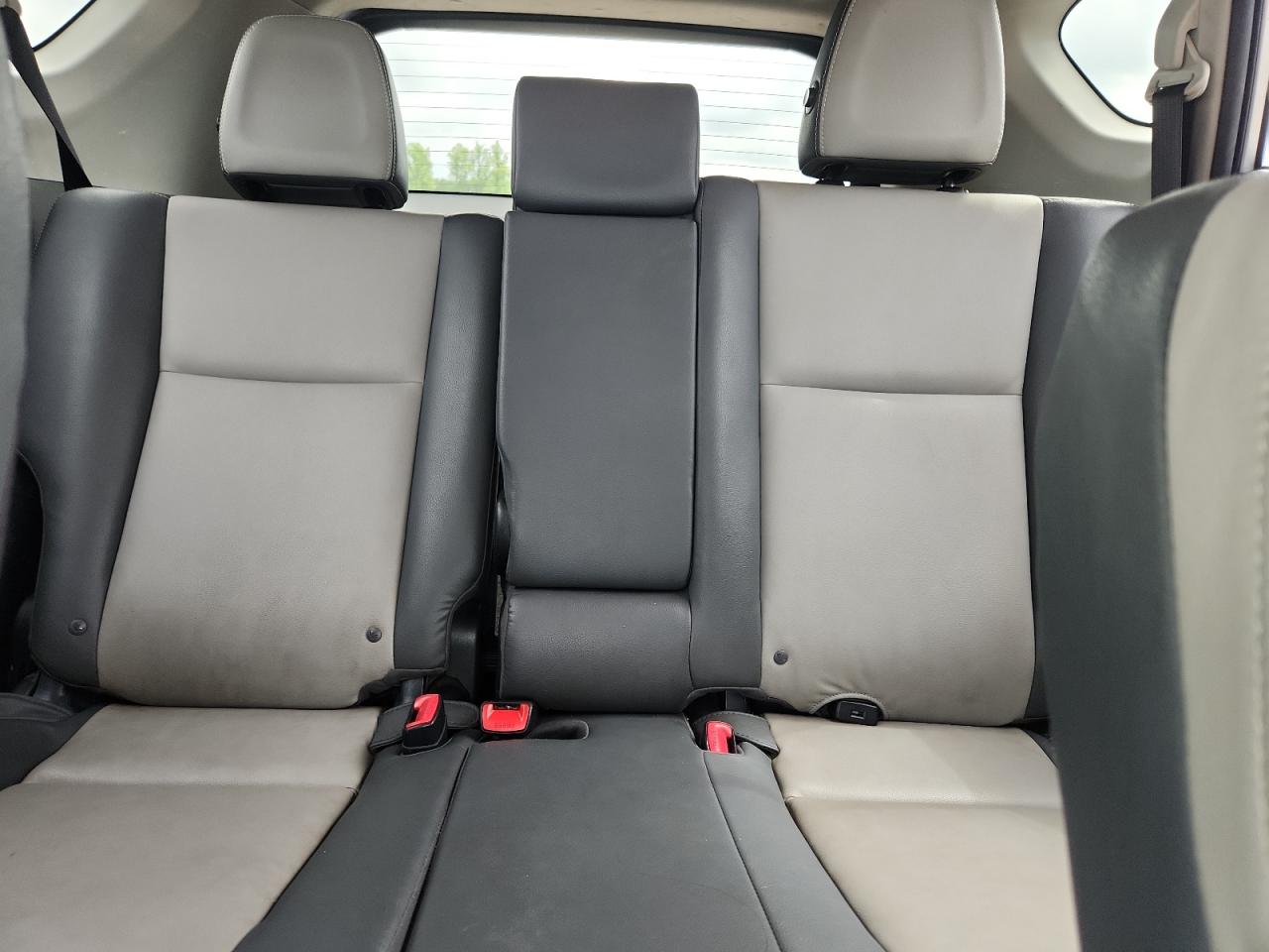 2015 Toyota Rav4 Limited Silver vin: JTMYFREV0FD080556