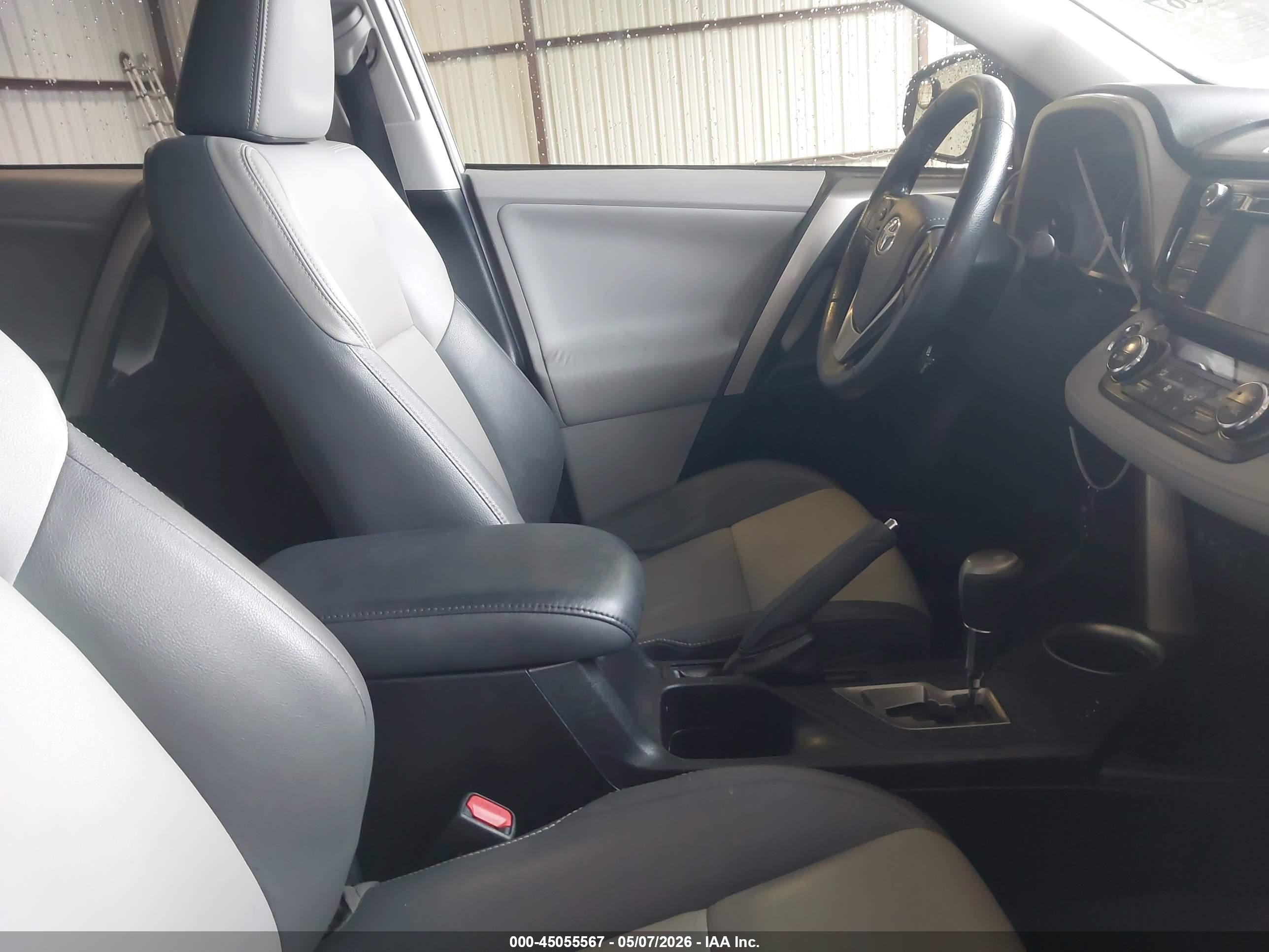 2013 Toyota Rav4 Limited Белый vin: JTMYFREV1DD022663