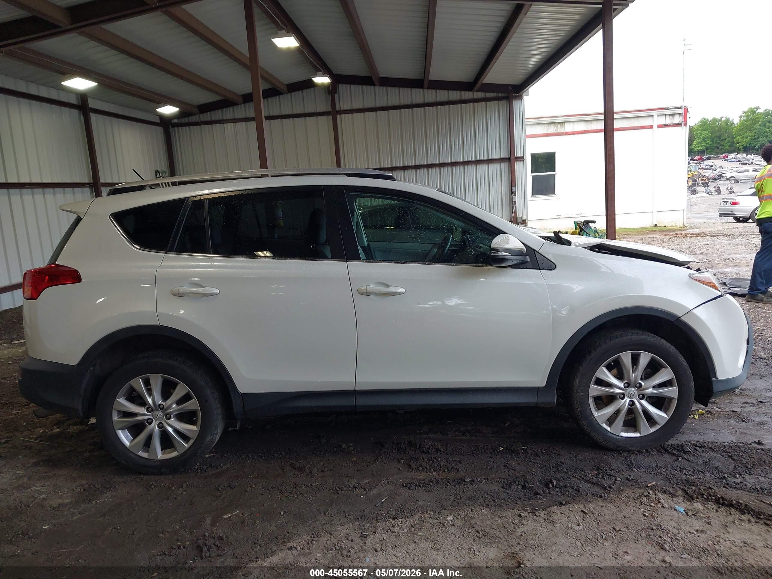 2013 Toyota Rav4 Limited Белый vin: JTMYFREV1DD022663
