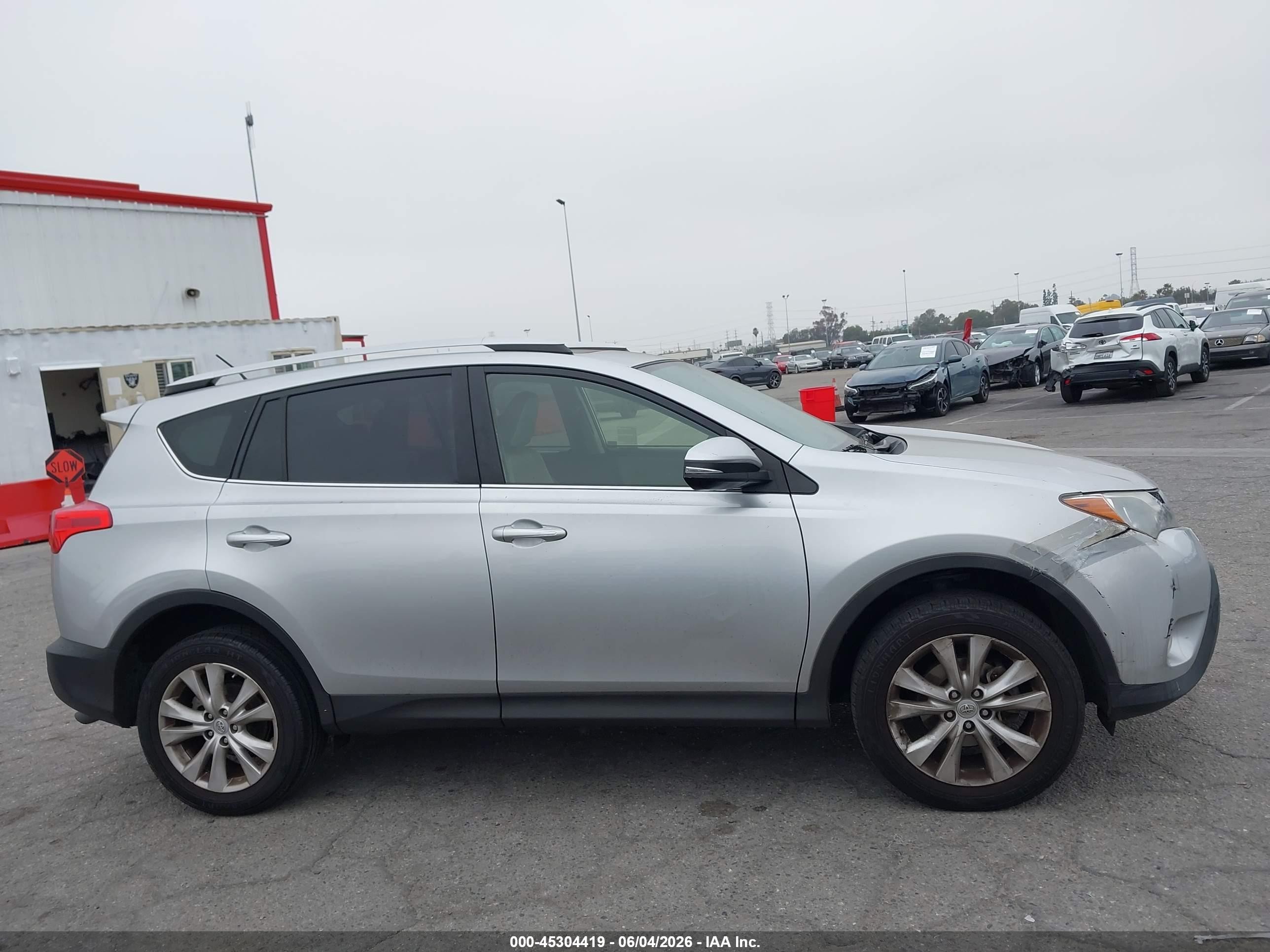 2014 Toyota Rav4 Limited Silver vin: JTMYFREV1EJ005963