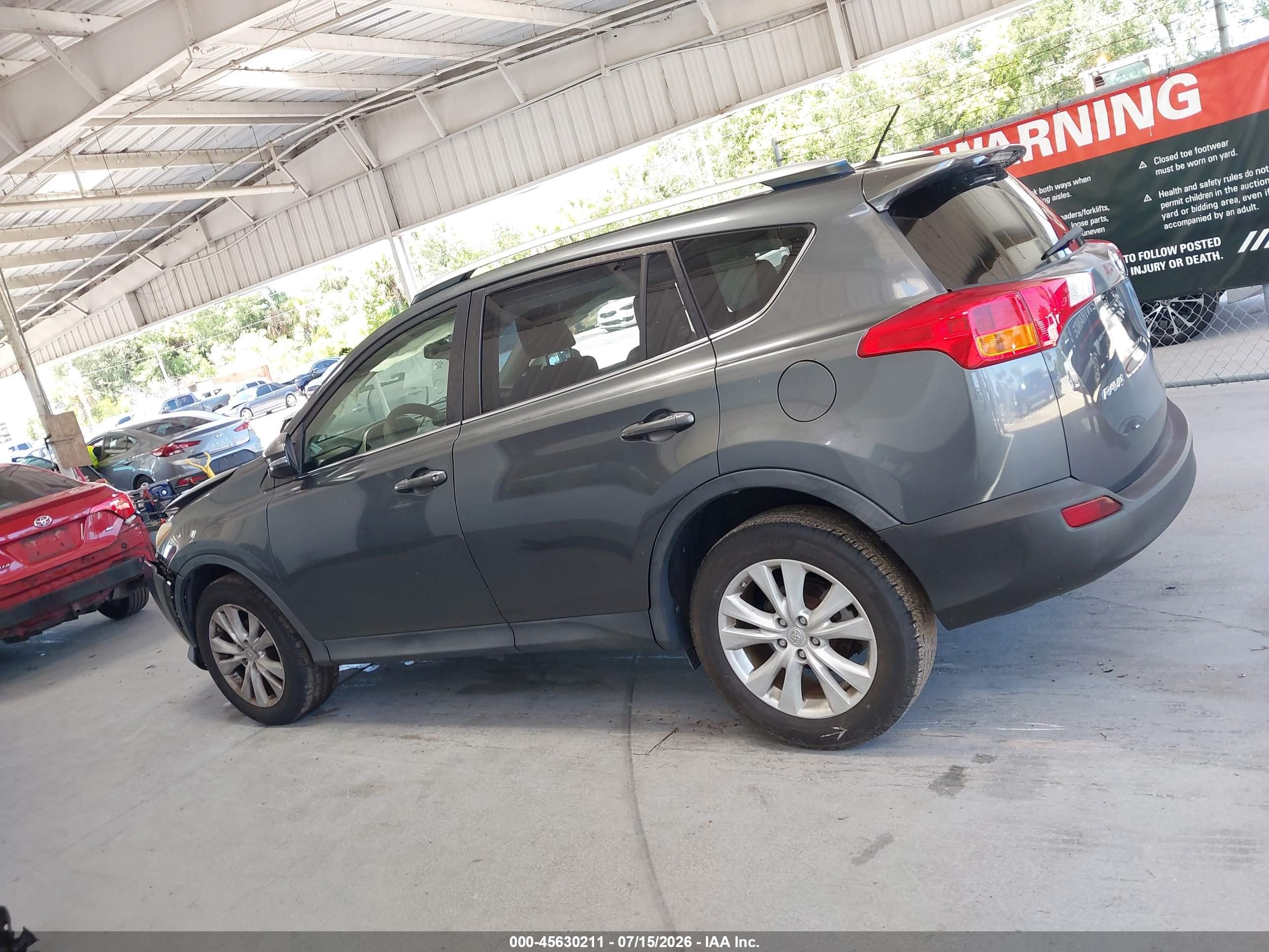 2015 Toyota Rav4 Limited Maroon vin: JTMYFREV1FD074314
