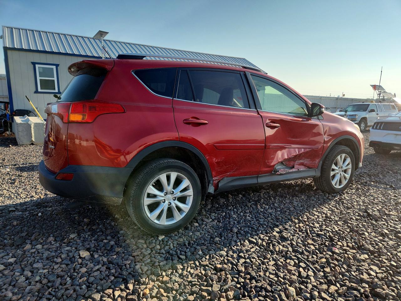 2014 Toyota Rav4 Limited Red vin: JTMYFREV4EJ008551