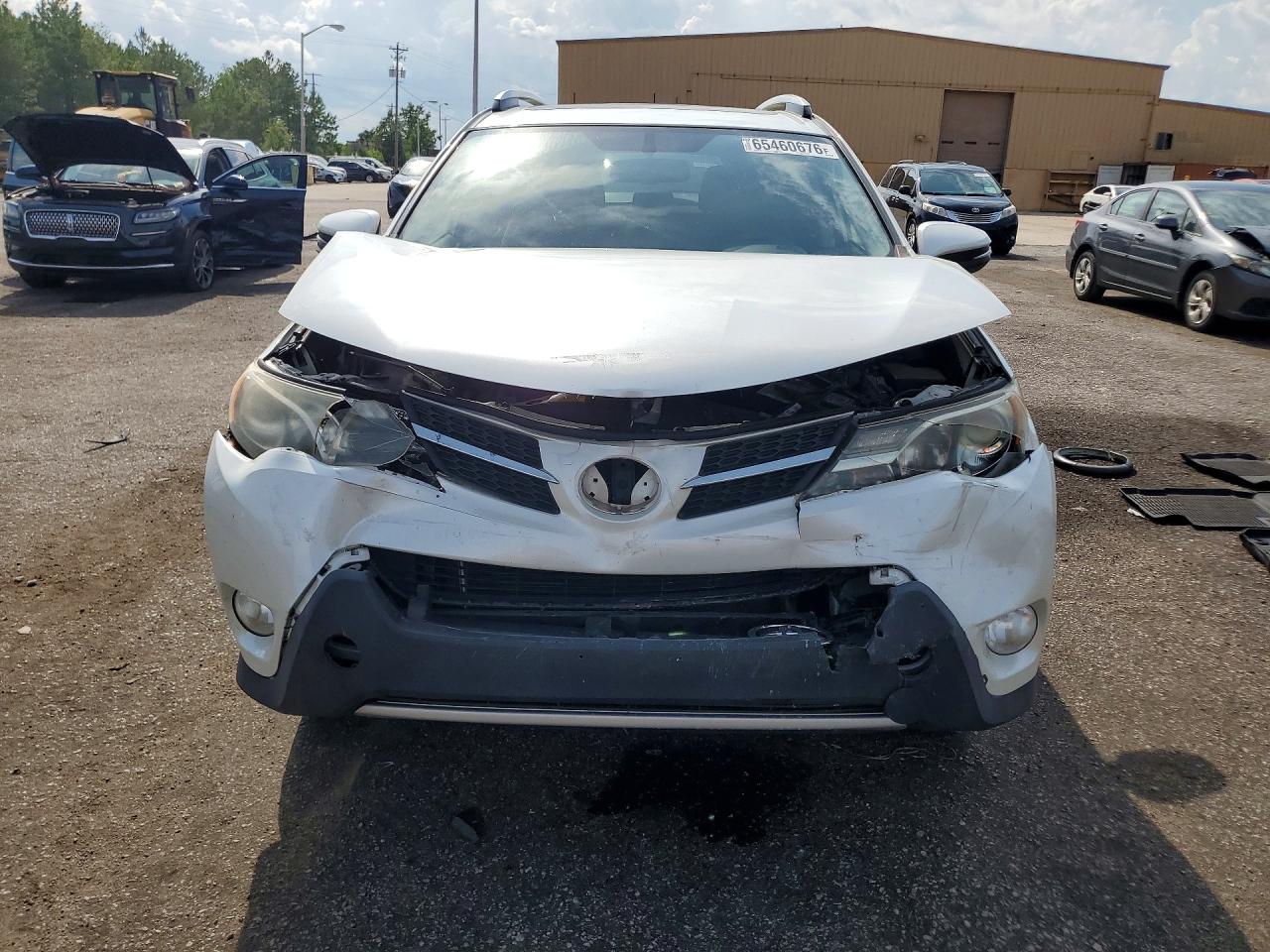 2015 Toyota Rav4 Limited White vin: JTMYFREV4FD051934