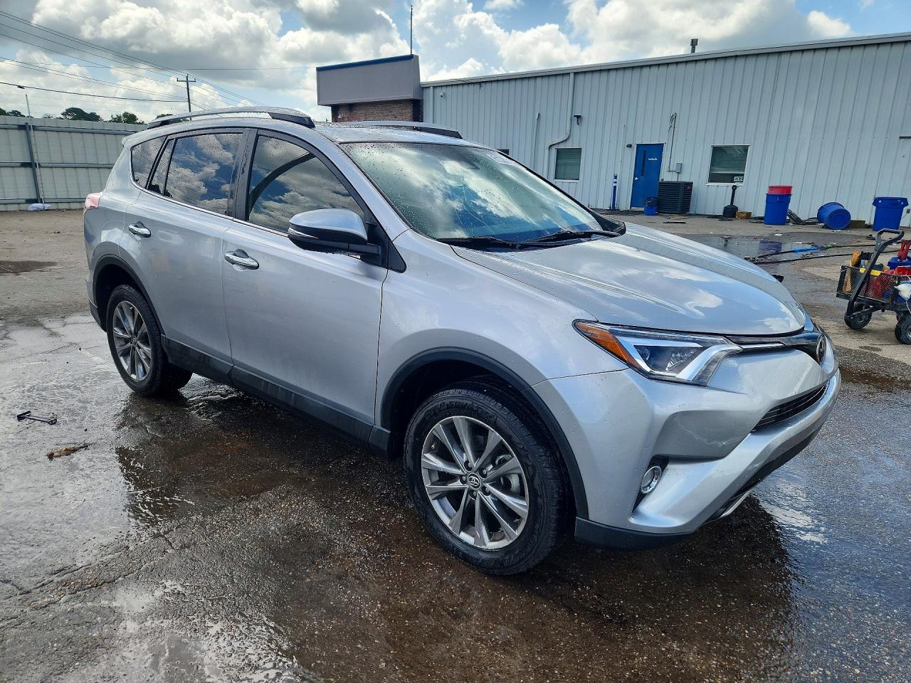 2018 Toyota Rav4 Limited Silver vin: JTMYFREV4JJ178435