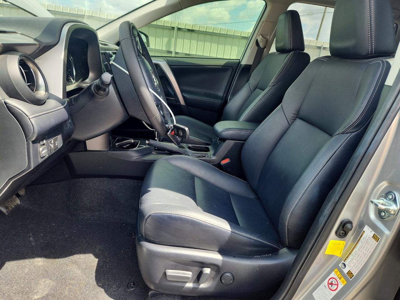 2018 Toyota Rav4 Limited Silver vin: JTMYFREV4JJ178435