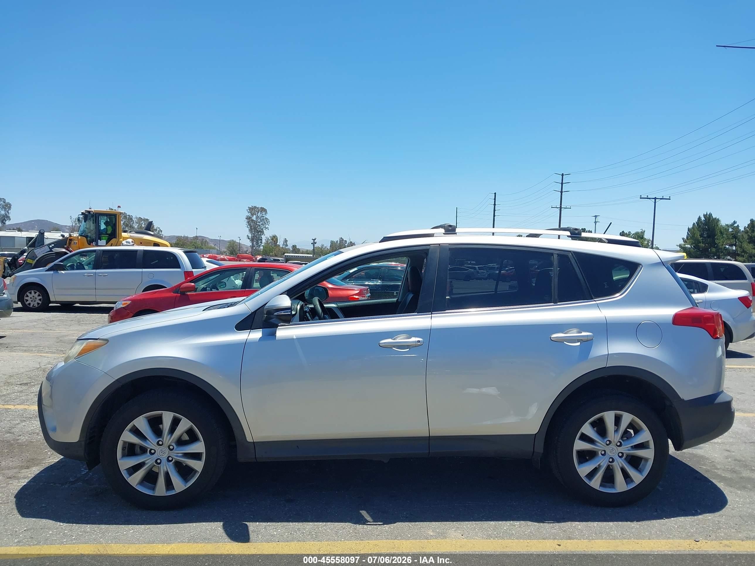 2013 Toyota Rav4 Limited Серебряный vin: JTMYFREV5DD003114