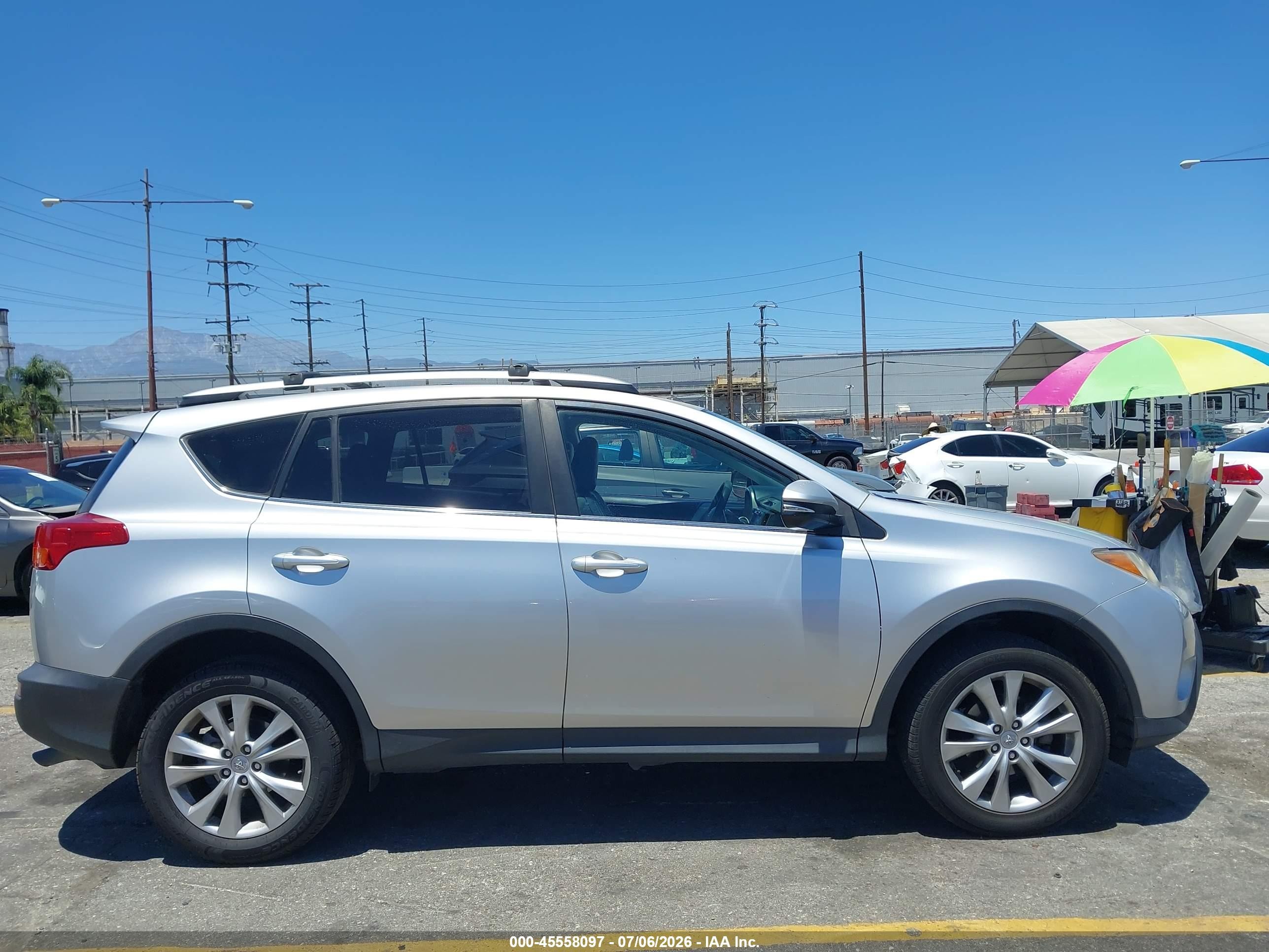 2013 Toyota Rav4 Limited Серебряный vin: JTMYFREV5DD003114