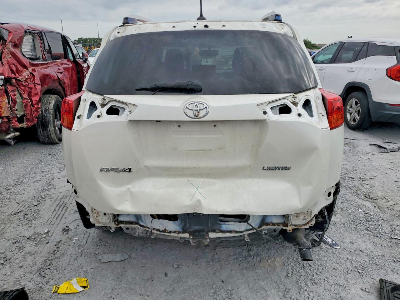 2015 Toyota Rav4 Limited White vin: JTMYFREV5FJ050681