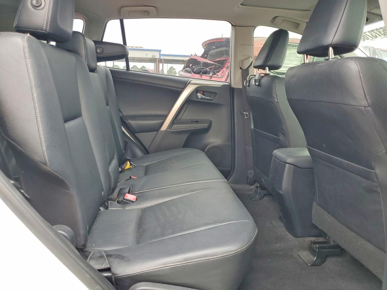 2015 Toyota Rav4 Limited White vin: JTMYFREV5FJ050681