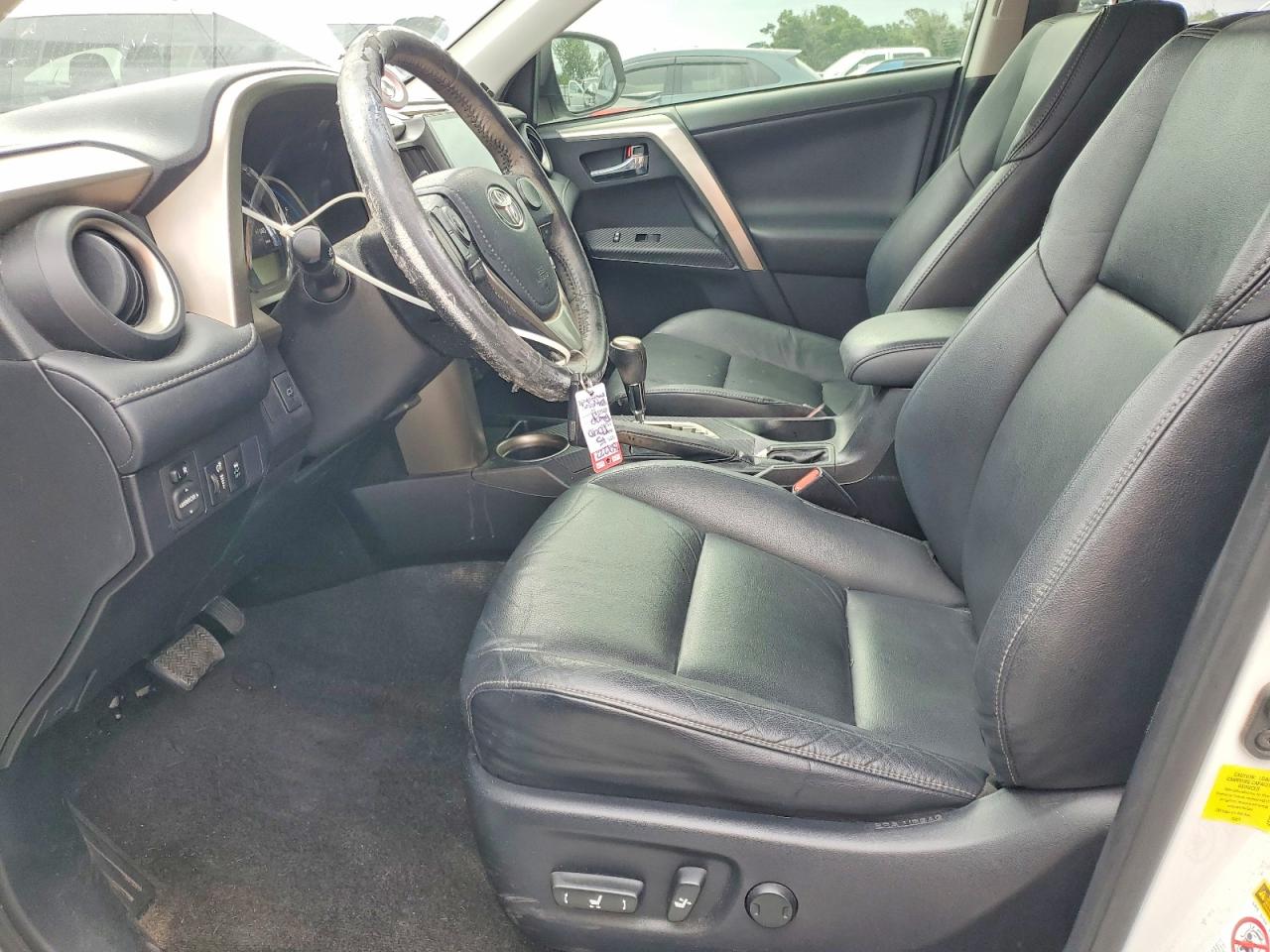 2015 Toyota Rav4 Limited White vin: JTMYFREV5FJ050681