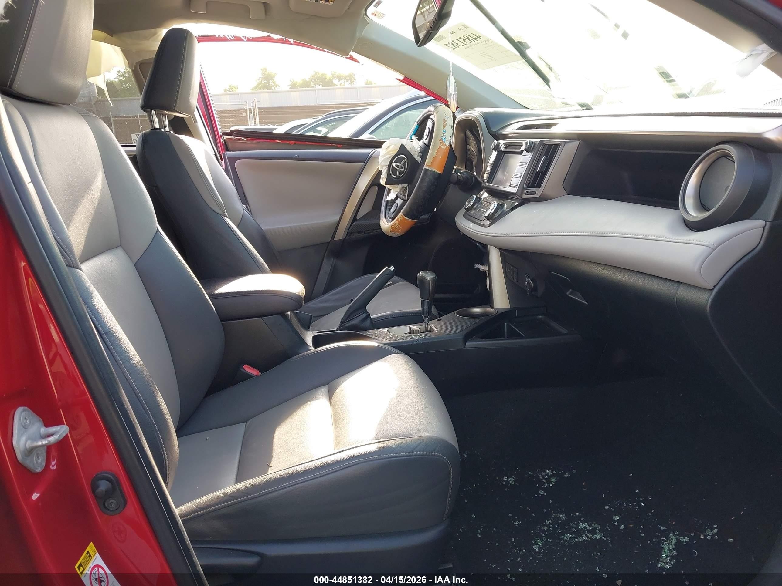 2014 Toyota Rav4 Limited Red vin: JTMYFREV7ED036391
