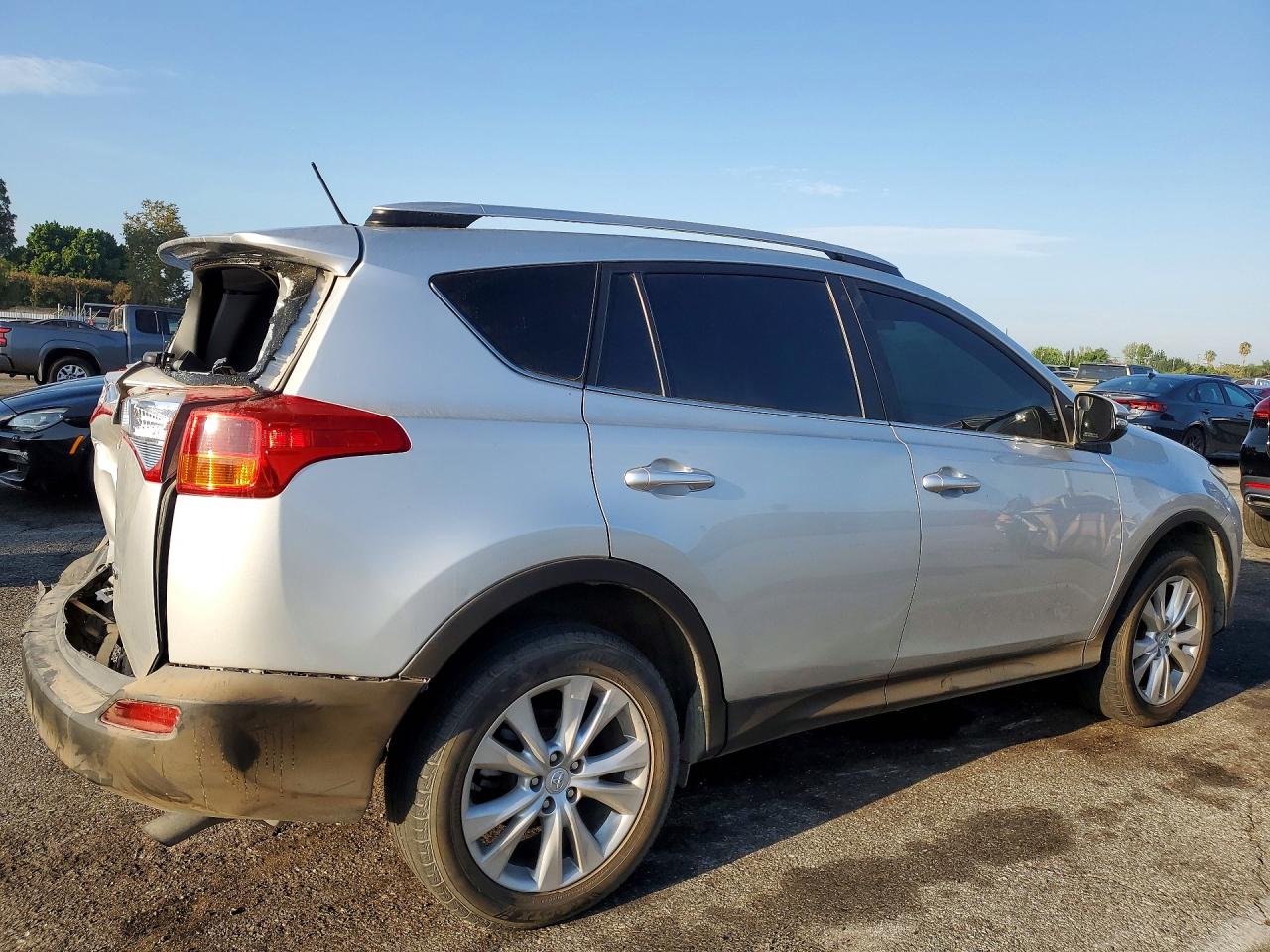 2013 Toyota Rav4 Limited Silver vin: JTMYFREV8D5011587