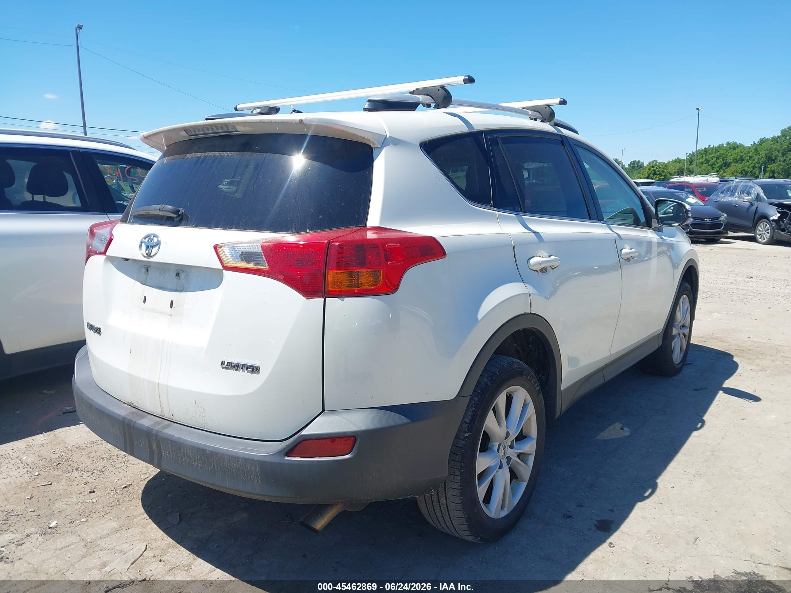 2013 Toyota Rav4 Limited White vin: JTMYFREV8DD001700