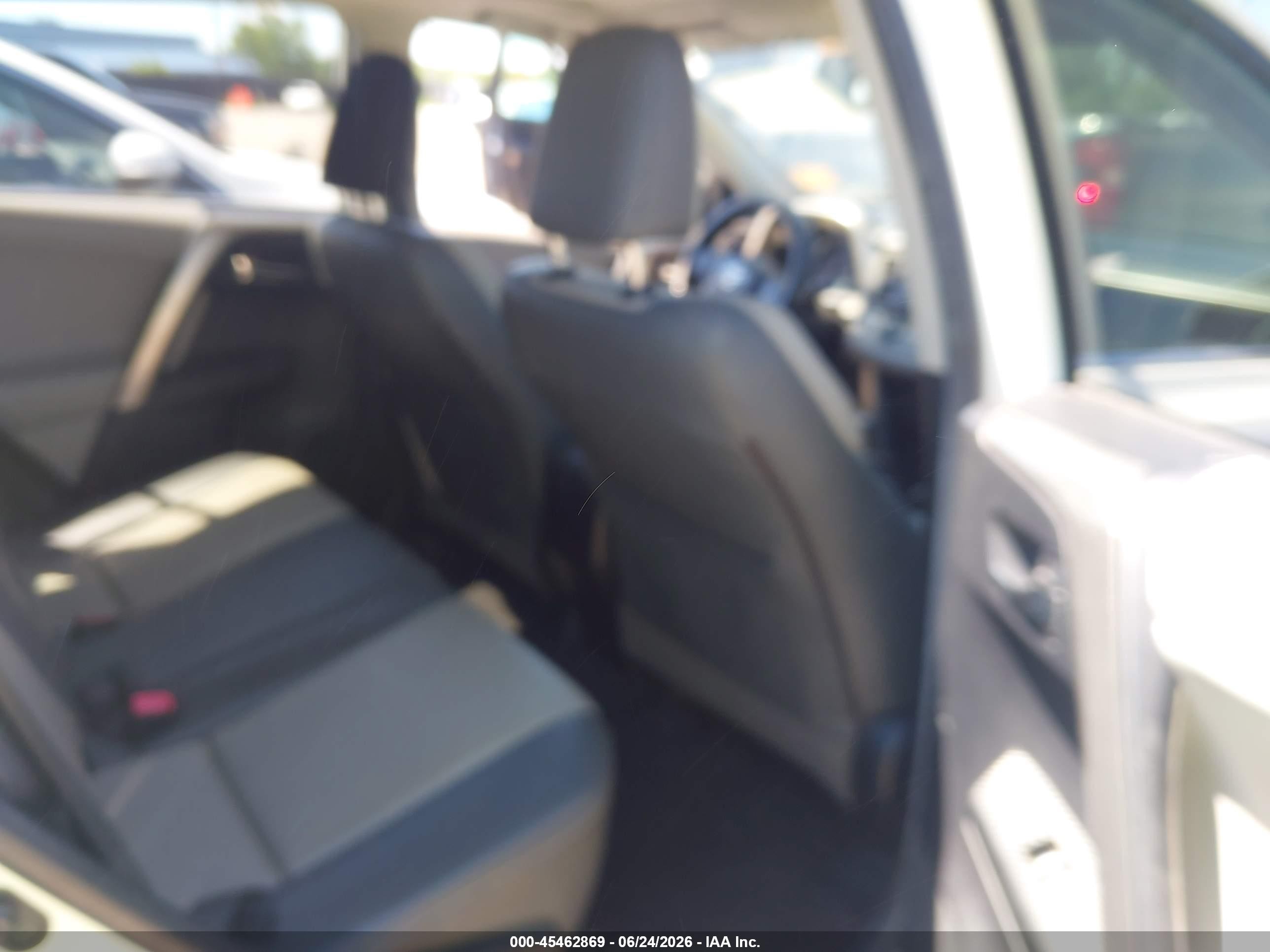 2013 Toyota Rav4 Limited White vin: JTMYFREV8DD001700