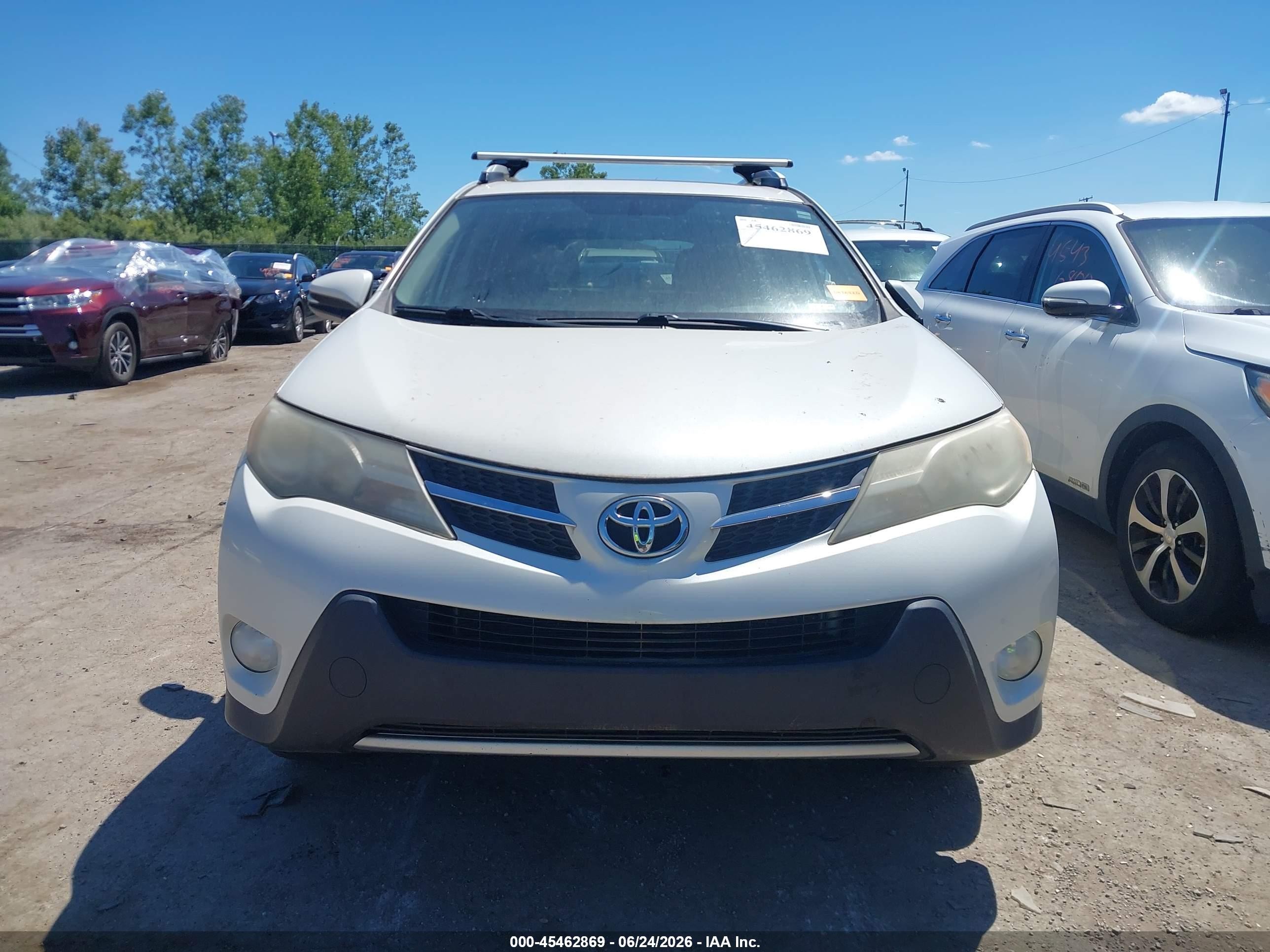 2013 Toyota Rav4 Limited White vin: JTMYFREV8DD001700