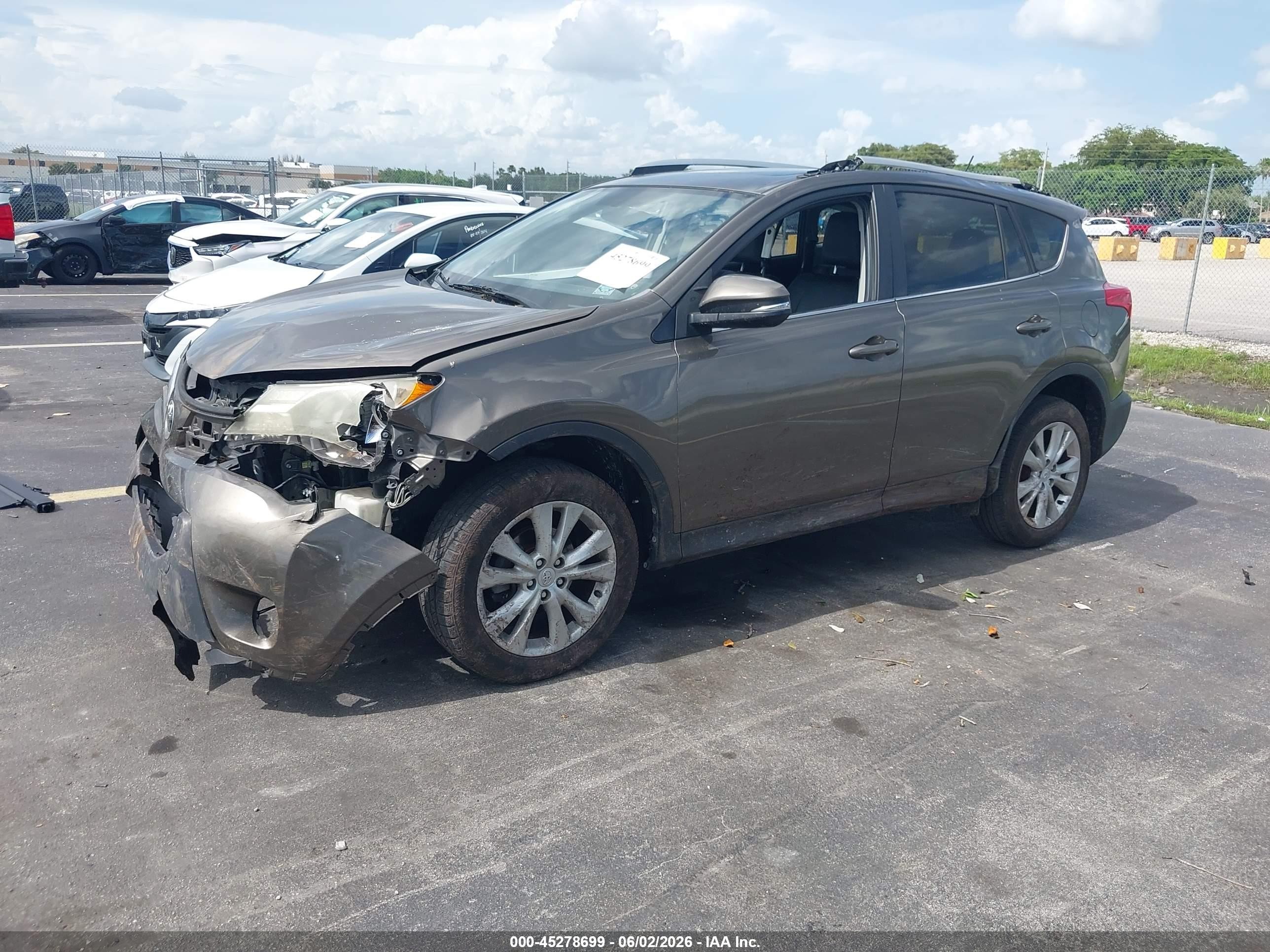 2015 Toyota Rav4 Limited Brown vin: JTMYFREV8FD043240