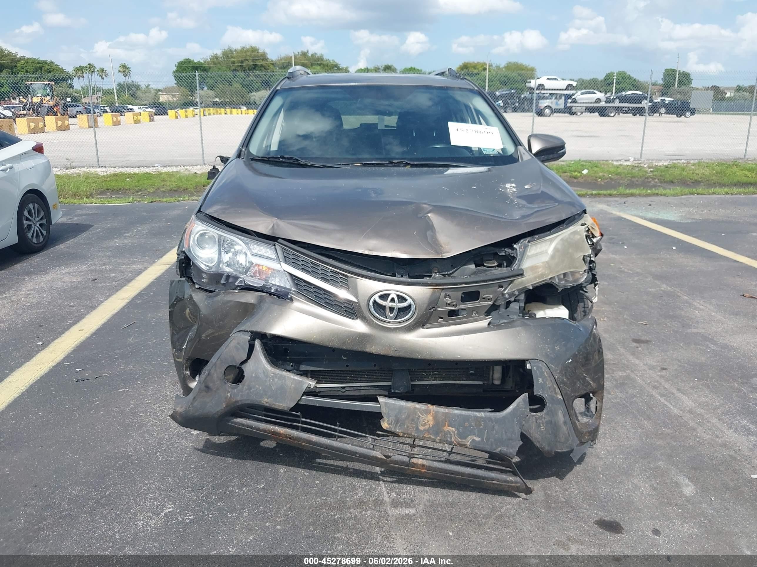 2015 Toyota Rav4 Limited Brown vin: JTMYFREV8FD043240