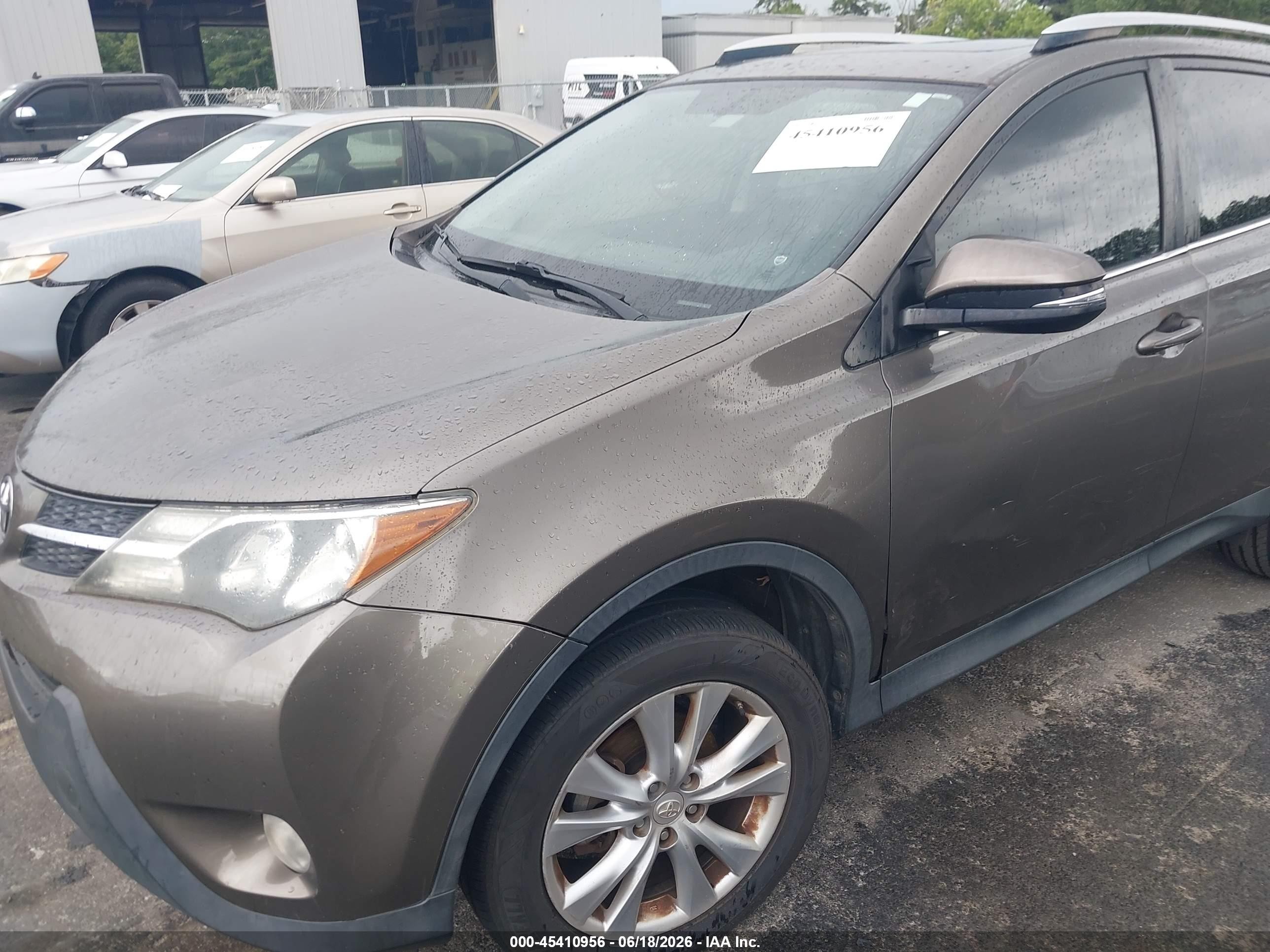 2015 Toyota Rav4 Limited Beige vin: JTMYFREV9FD077428