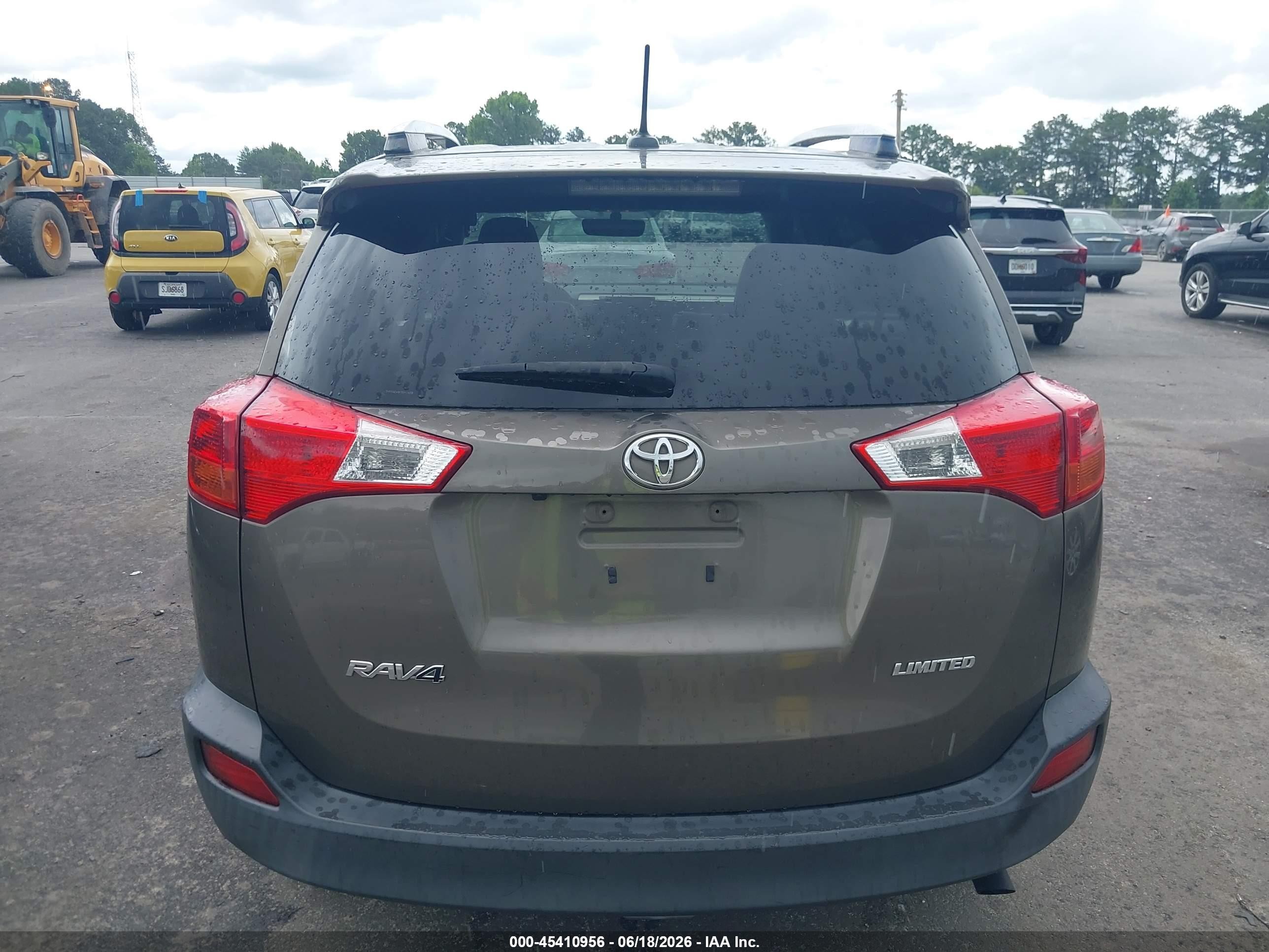 2015 Toyota Rav4 Limited Beige vin: JTMYFREV9FD077428
