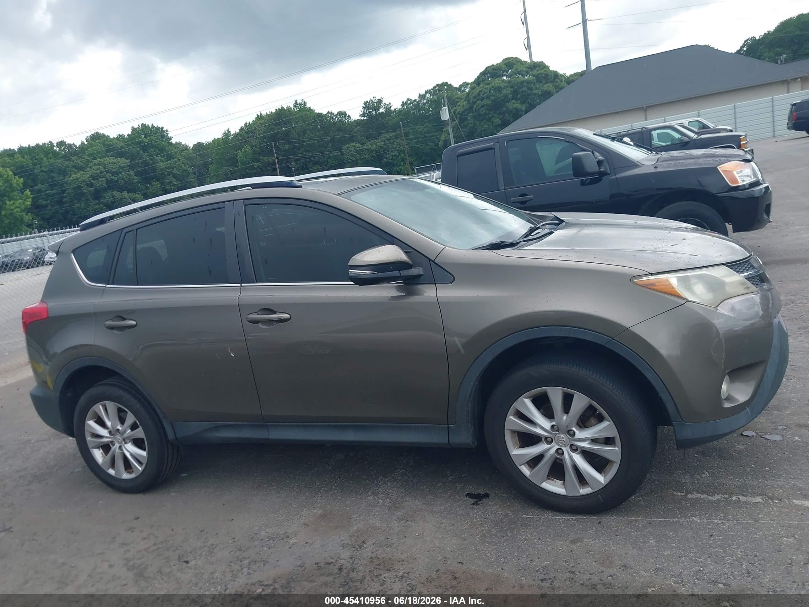2015 Toyota Rav4 Limited Beige vin: JTMYFREV9FD077428