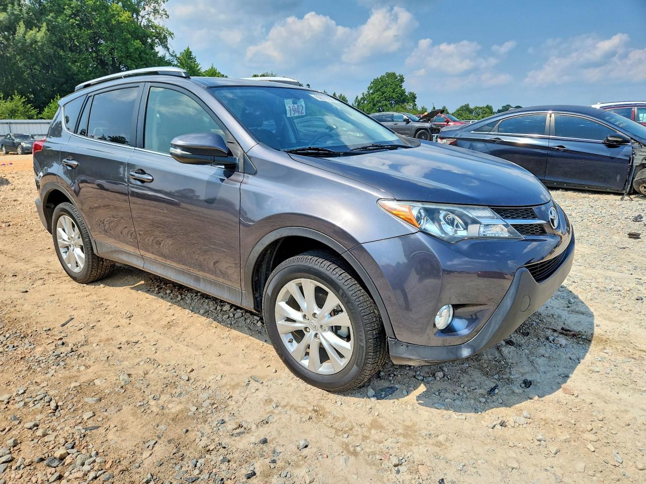 2015 Toyota Rav4 Limited Silver vin: JTMYFREV9FJ041577