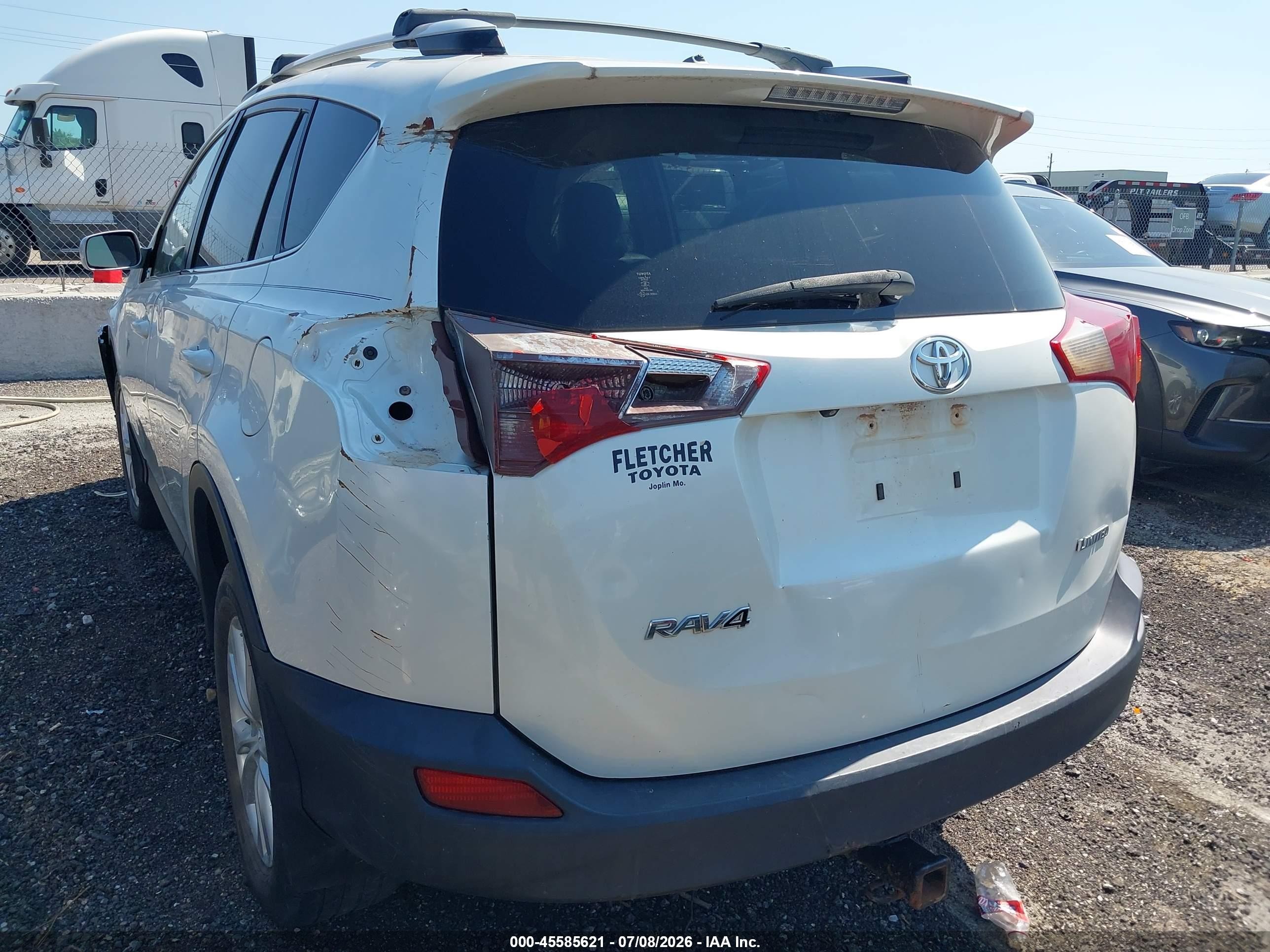 2013 Toyota Rav4 Limited White vin: JTMYFREVXDD003075