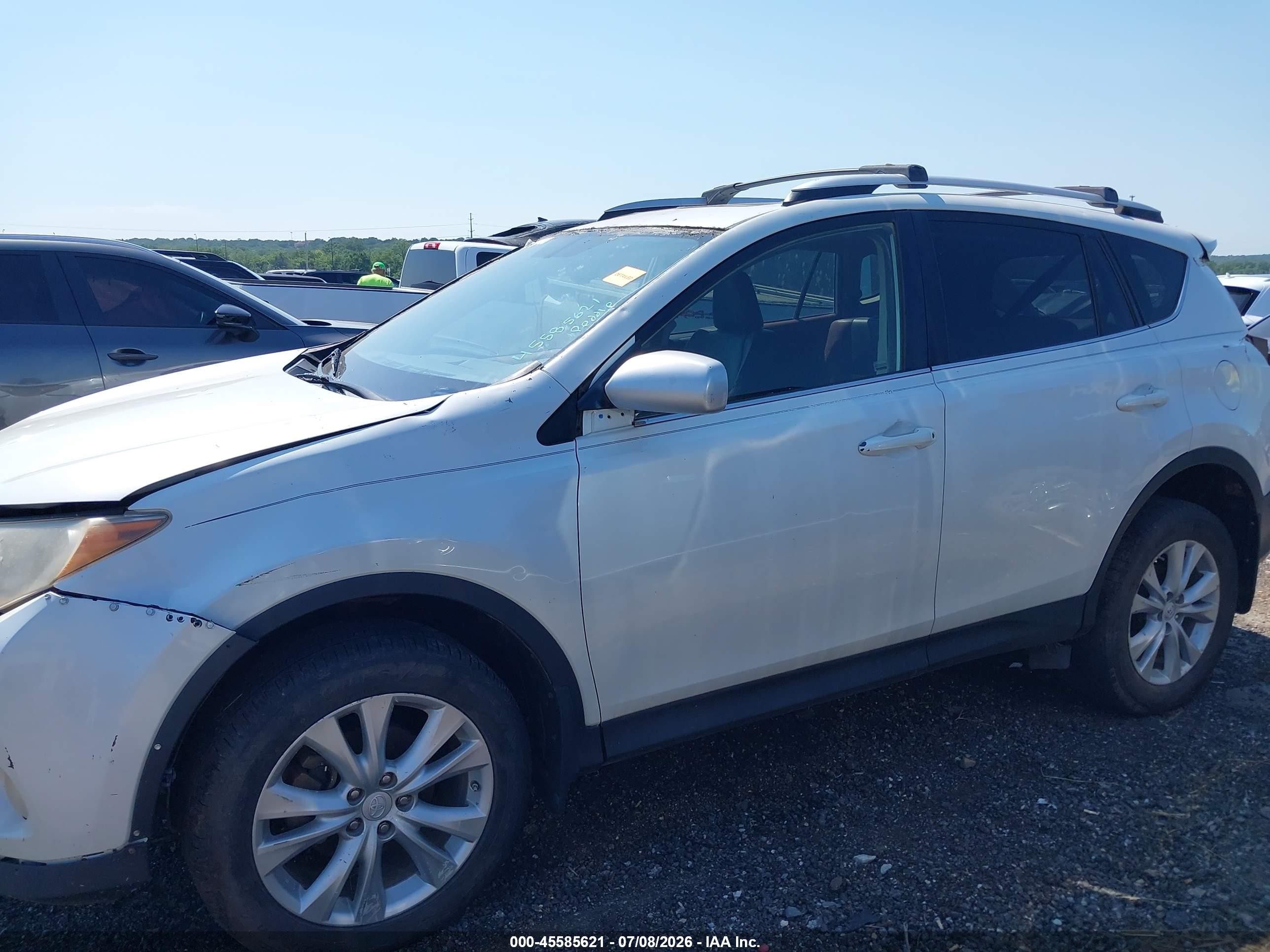 2013 Toyota Rav4 Limited White vin: JTMYFREVXDD003075