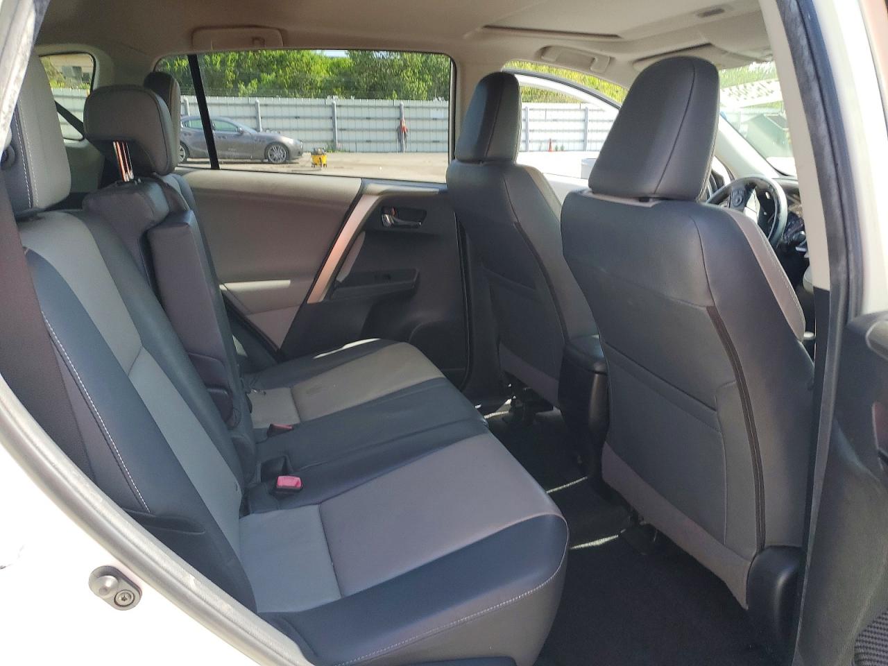 2013 Toyota Rav4 Limited White vin: JTMYFREVXDD006168